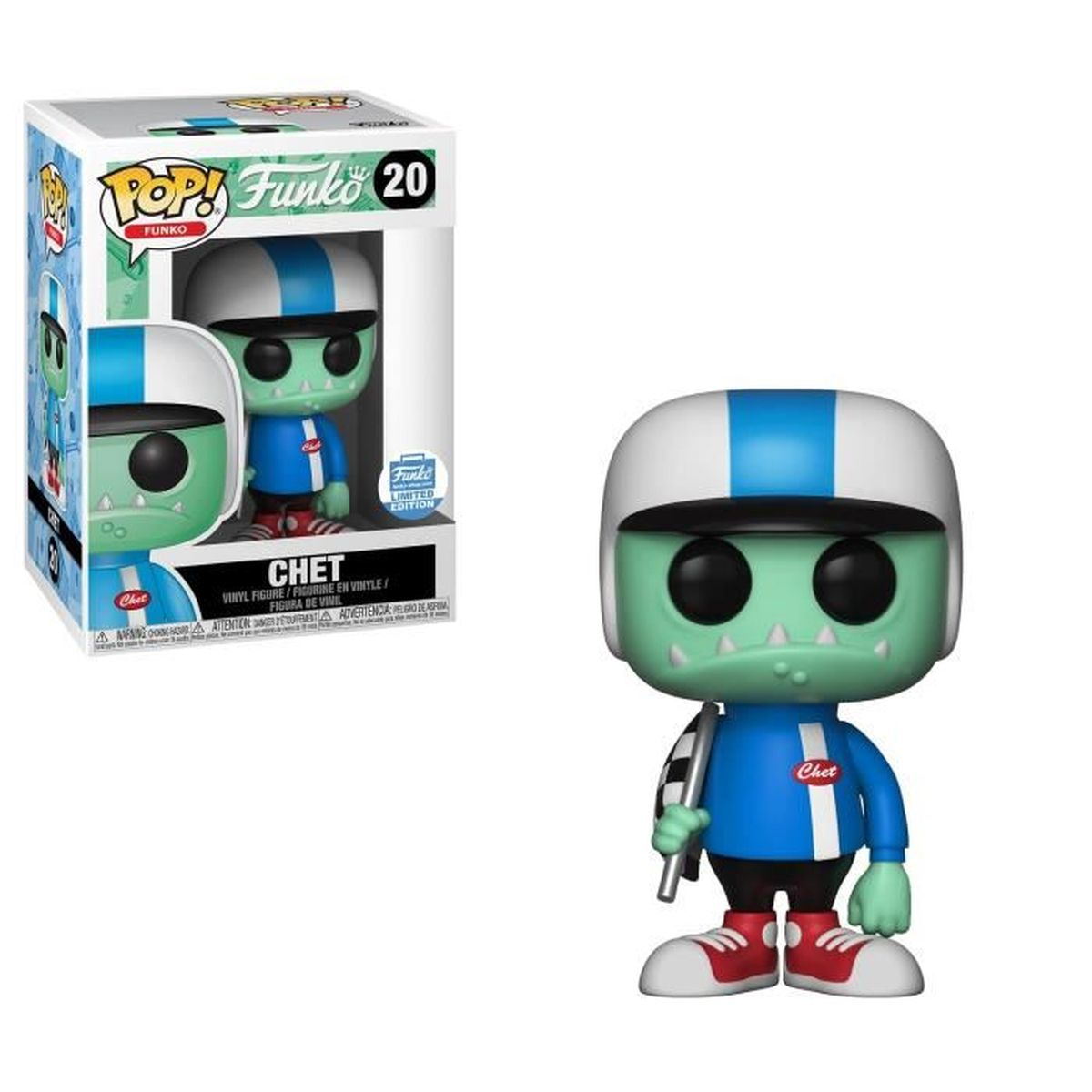È mostrata una figura di Chet Funko Pop. Ha la pelle verde, indossa un casco e un'uniforme da corsa. Una bandiera a scacchi è nella sua mano.