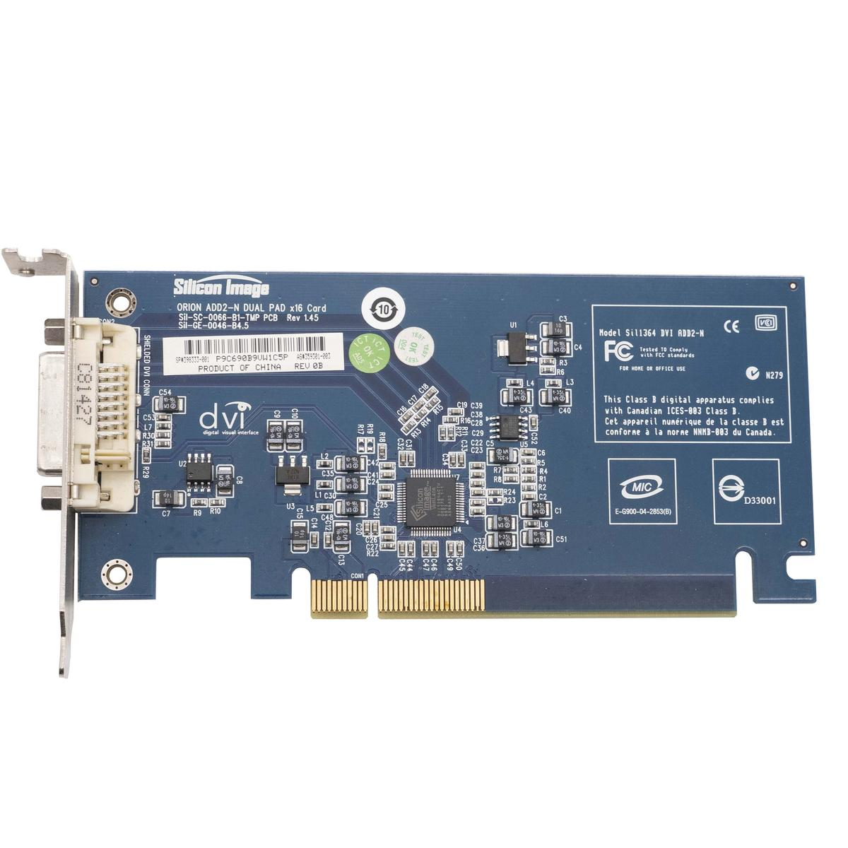 Una scheda grafica blu con vari componenti elettronici, connettori ed etichette.