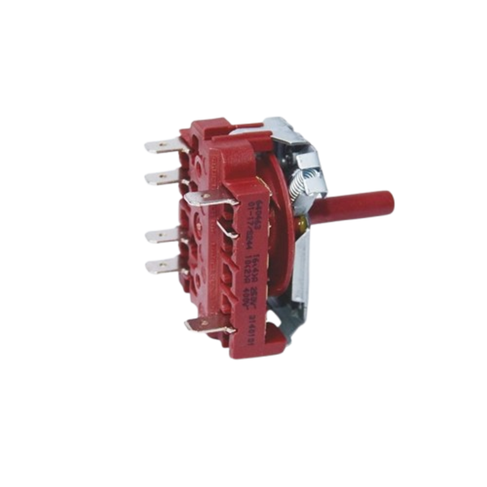 Un componente eléctrico rojo con múltiples pines y una perilla roja. Se ven piezas de metal y plástico sobre fondo negro.