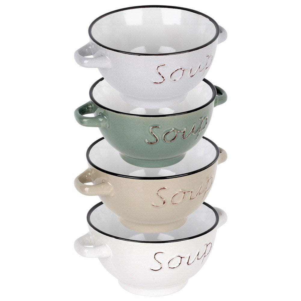 Cuatro cuencos de sopa de cerámica apilados. Cada cuenco tiene asas y la palabra 'Soup'. Los colores son blanco, verde, beige y blanco.