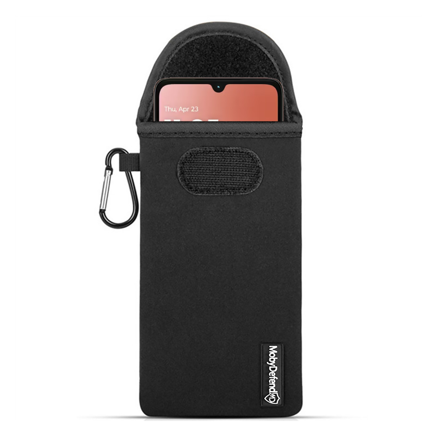 Étui de téléphone noir avec un téléphone à l'intérieur, attaché à un mousqueton en métal. L'étui a une fermeture velcro et le logo MobyDefend.