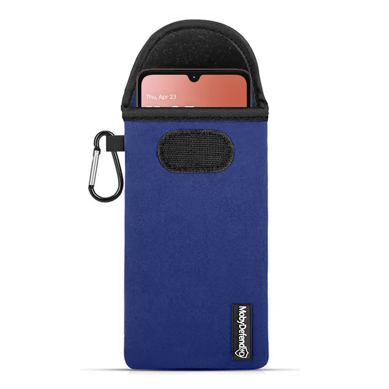 Een blauwe telefoonhoes met een telefoon erin. Het heeft een zwarte bovenkant, een clip en het MobyDefend-logo. De telefoon toont de datum.