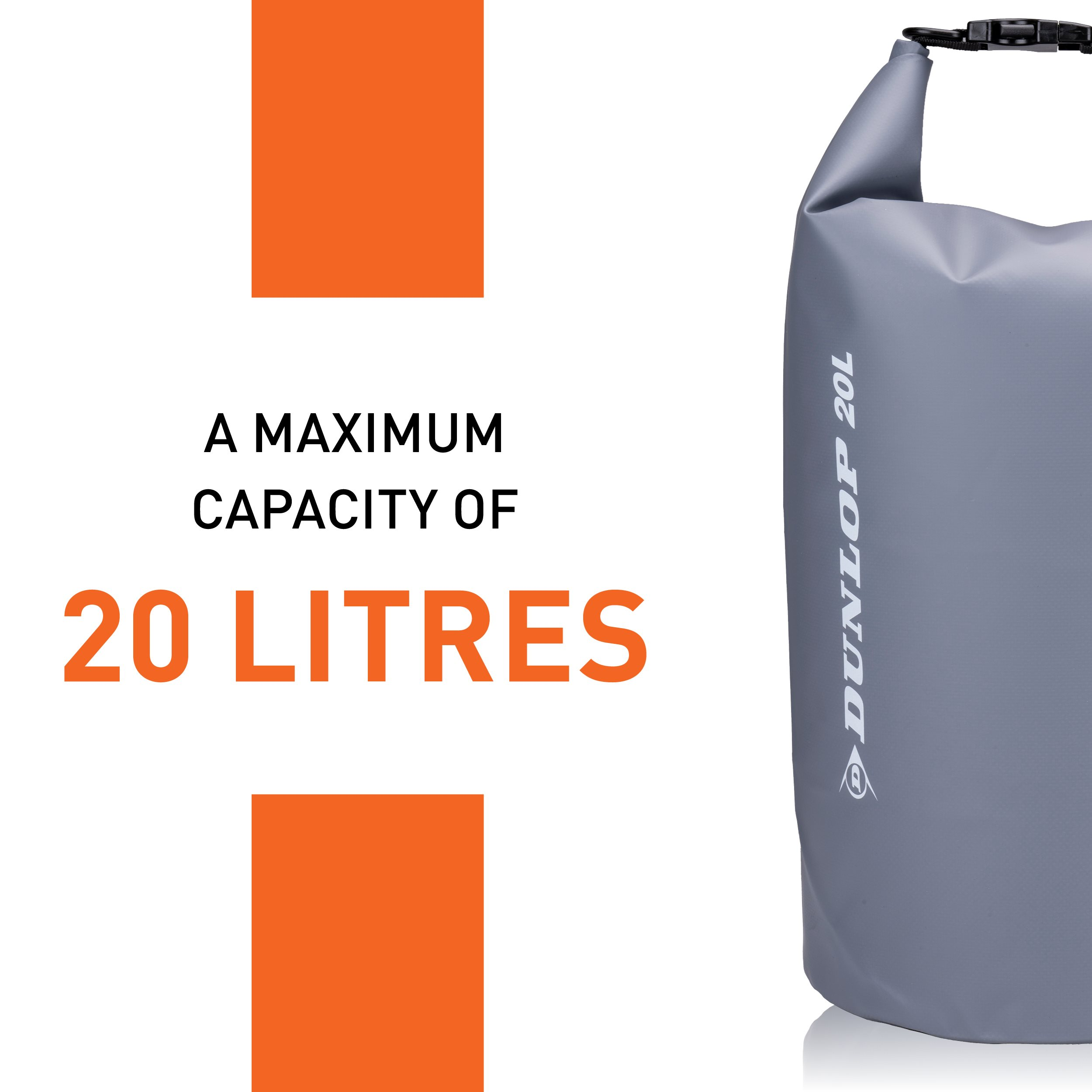 Afbeelding toont een grijze waterdichte tas met de tekst "A maximum capacity of 20 litres". Oranje blokken op de achtergrond.