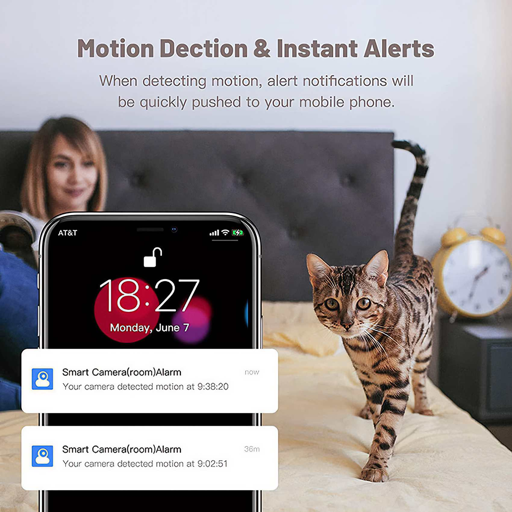 Ein Telefon zeigt 18:27 und Benachrichtigungen. Eine Katze geht auf einem Bett. Eine Frau ist im Hintergrund unscharf.