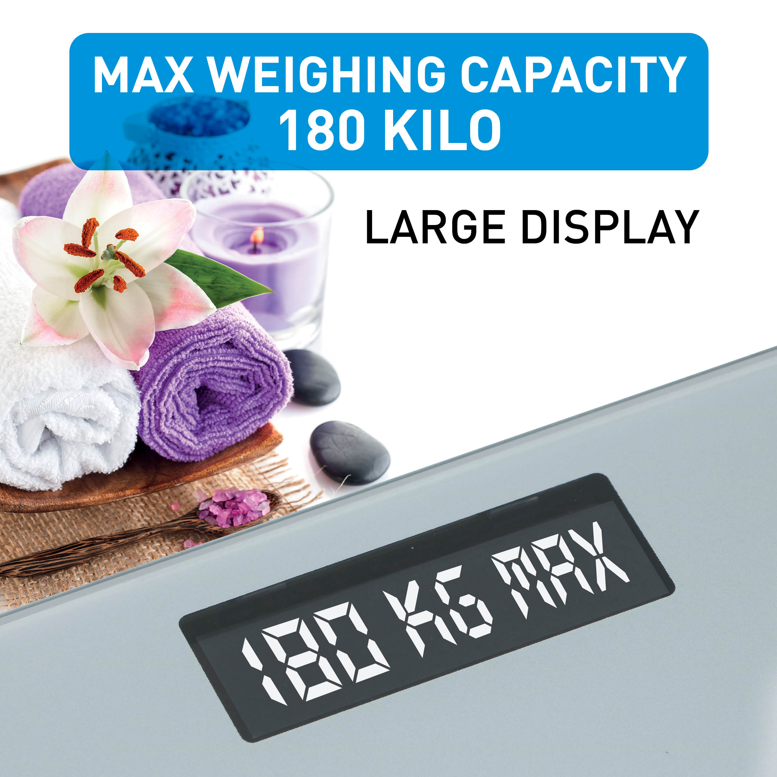 Eine Digitalwaage mit großem Display zeigt "180 KG MAX". Spa-Elemente wie Handtücher, Blumen und eine Kerze sind sichtbar.