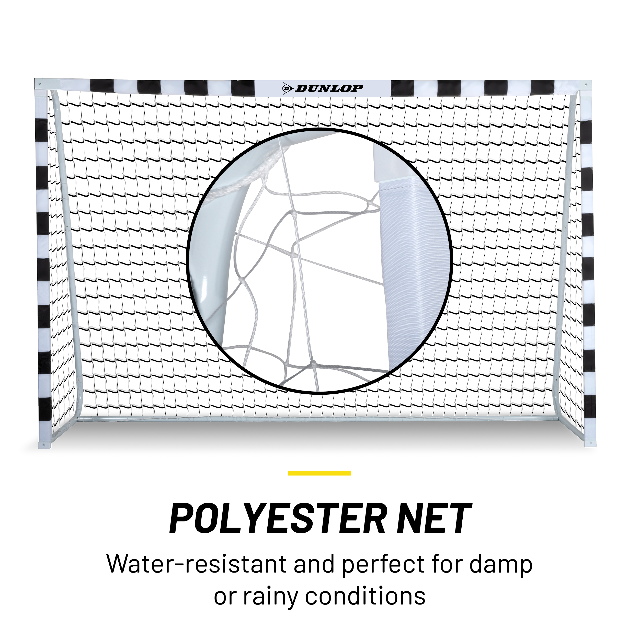 Een voetbaldoel met een wit frame en zwart-witte palen, polyester net en een Dunlop logo bovenaan.