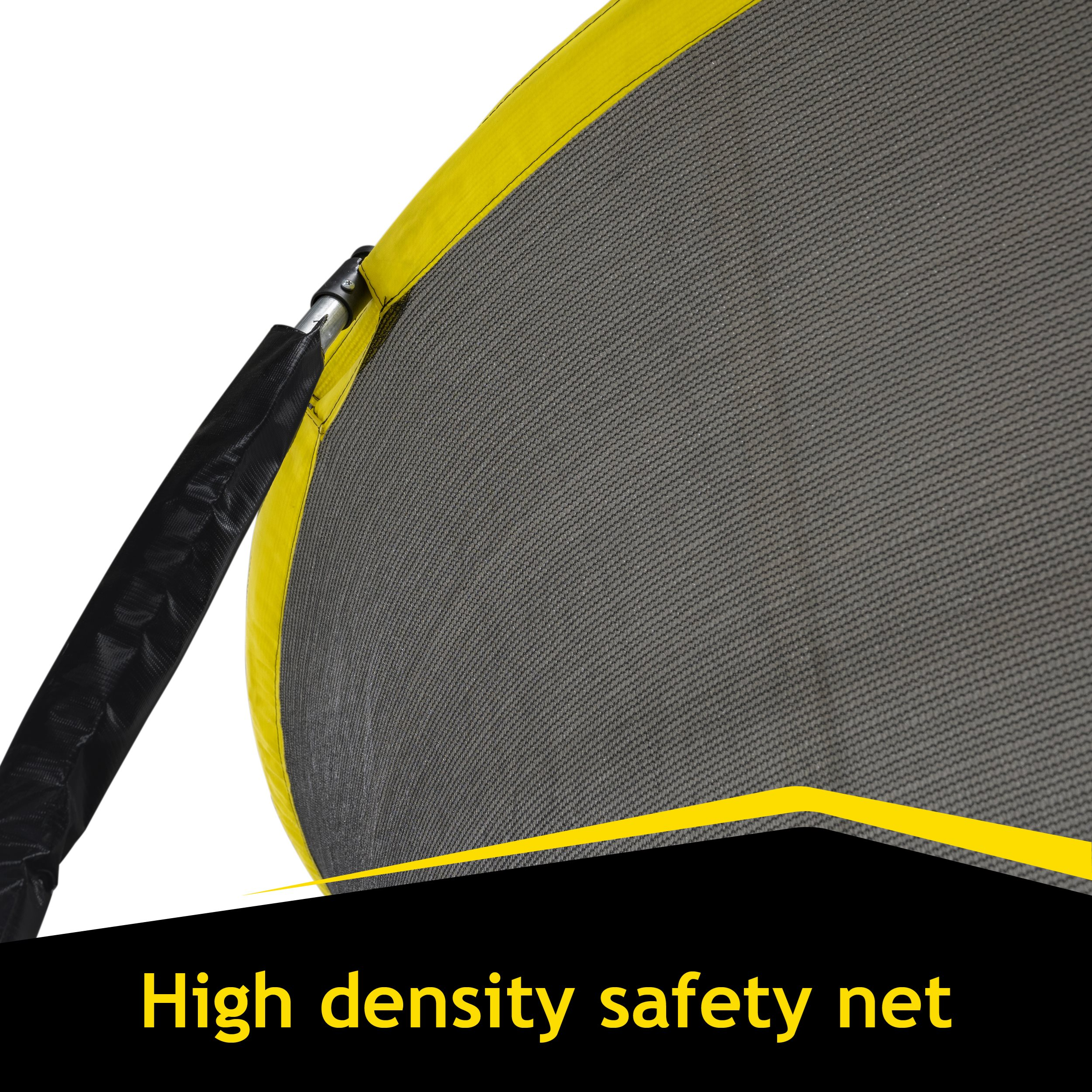 Gros plan sur un filet de trampoline. Des détails jaunes et noirs sont visibles. Le texte dit 'High density safety net'.