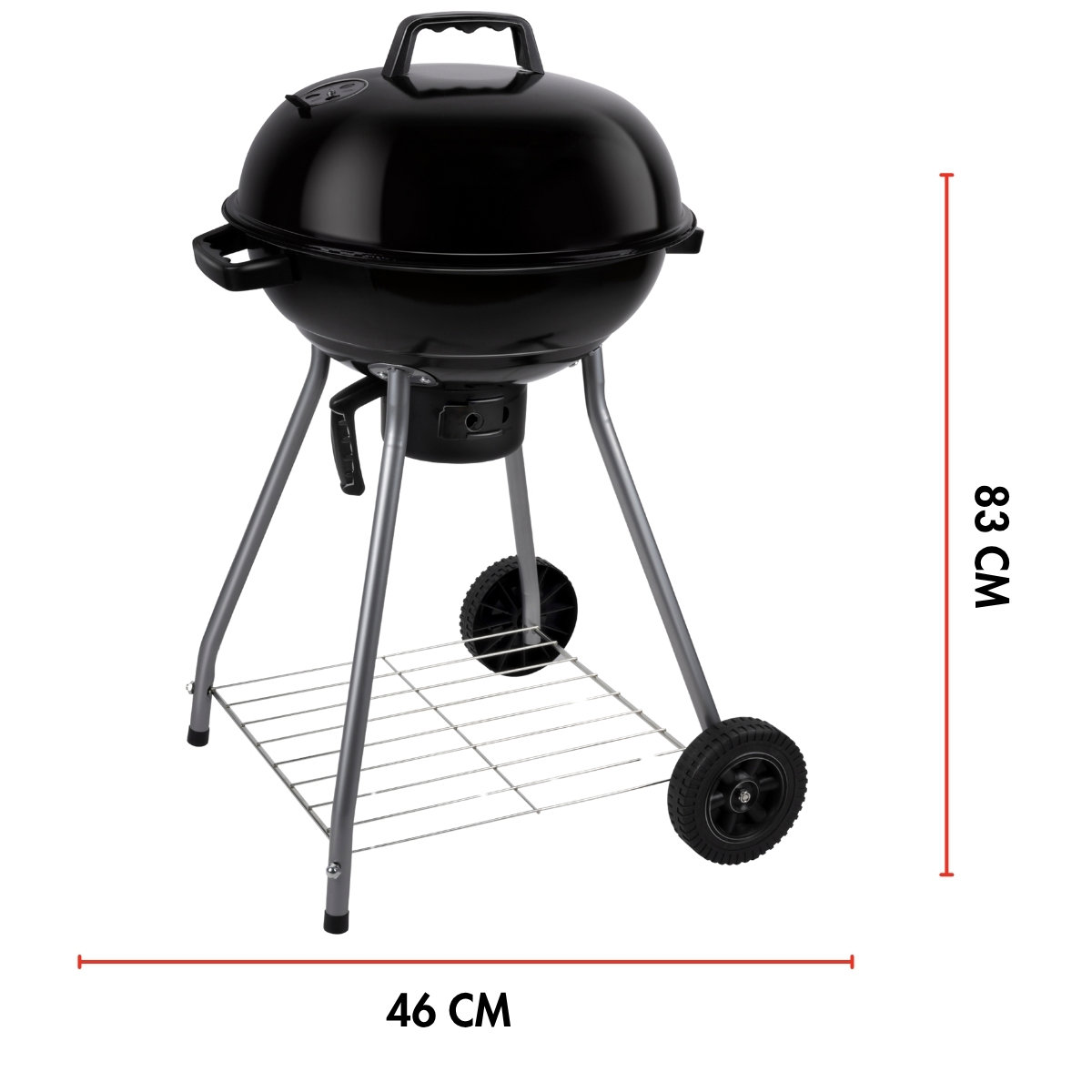 Een zwarte houtskoolgrill met een koepelvormig deksel, twee wielen en een metalen frame. Afmetingen: 83 cm hoog, 46 cm breed.