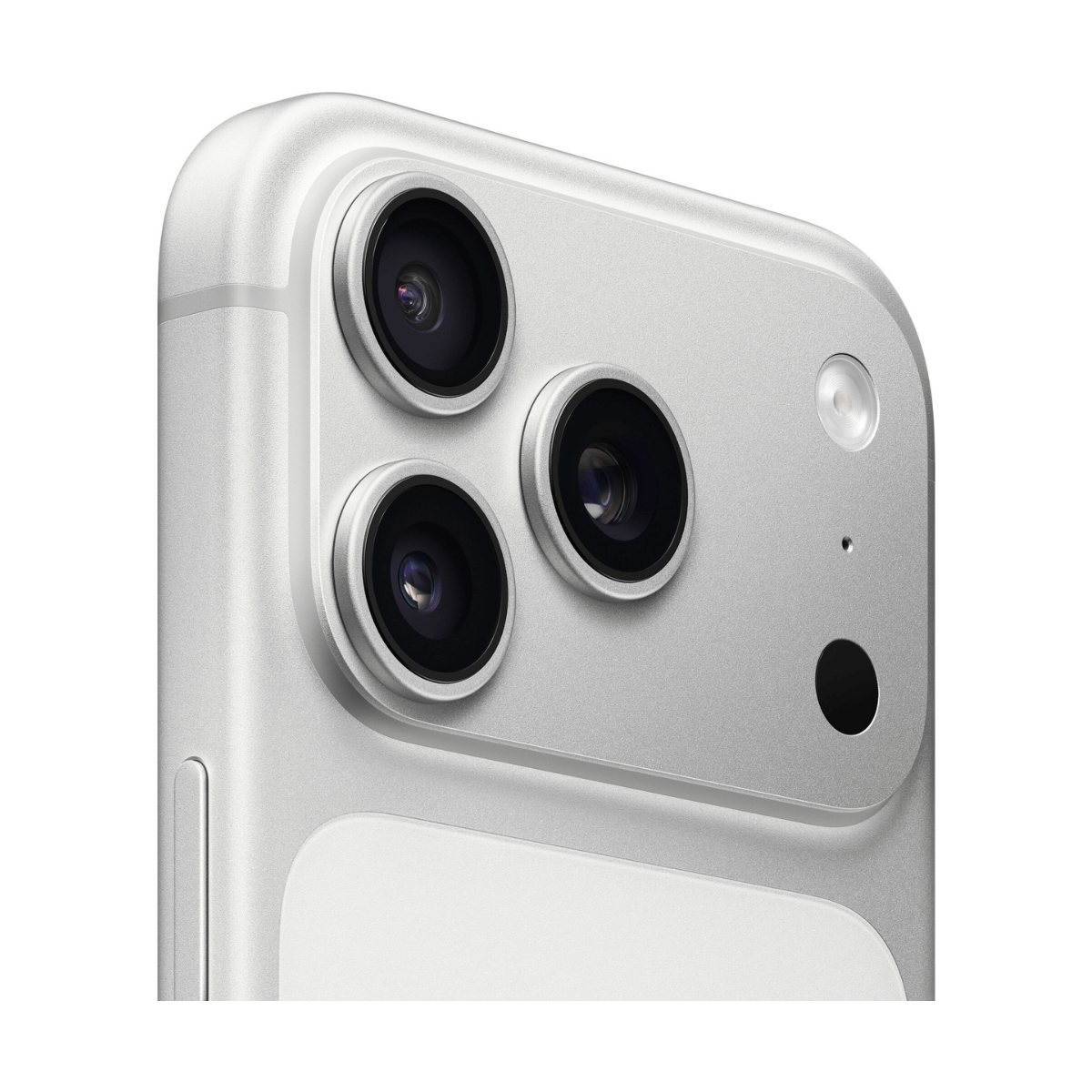 Zbliżenie modułu aparatu srebrnego smartfona. Widoczne trzy obiektywy, lampa błyskowa i mała czarna kropka.