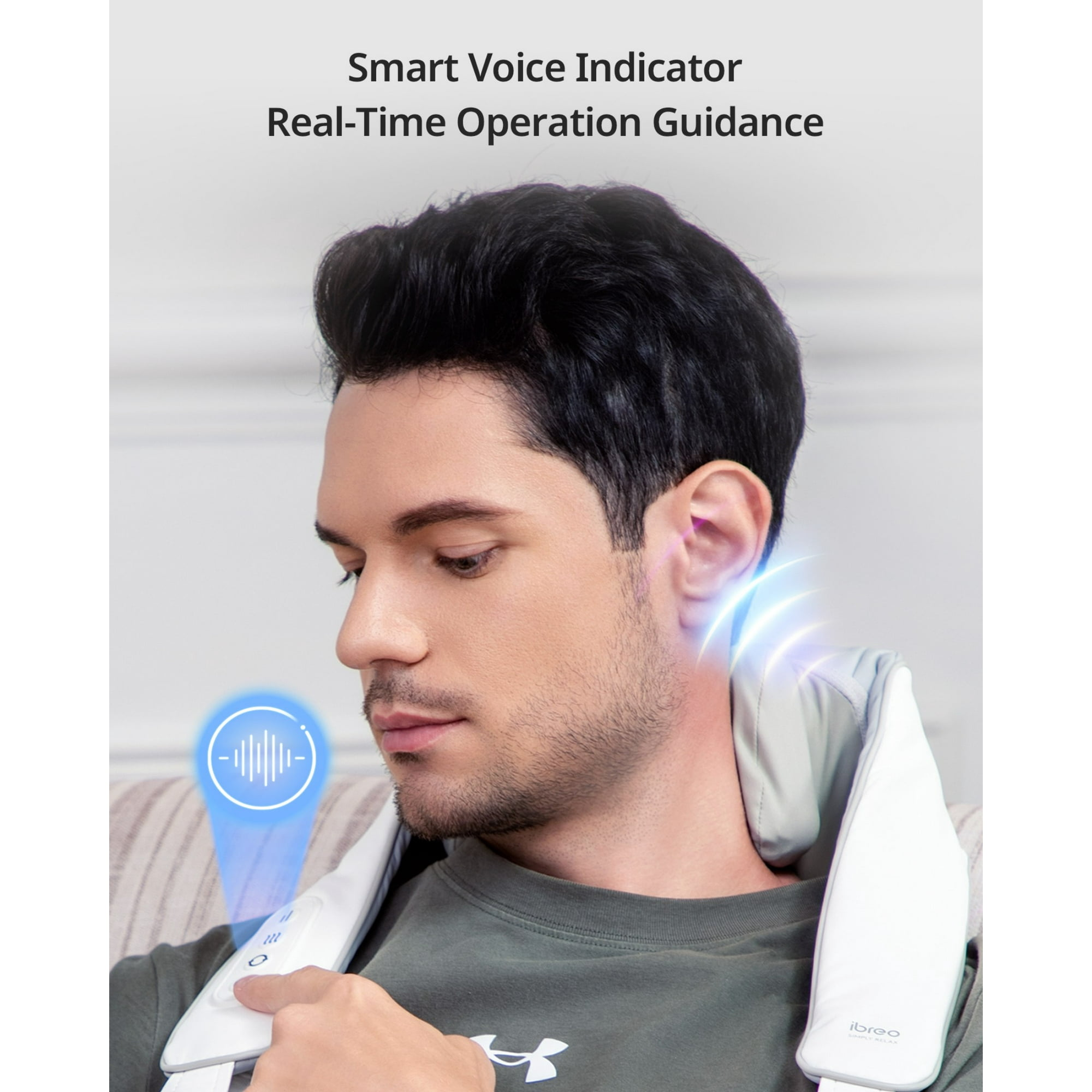 Mann benutzt ein Nackenmassagegerät. Fokus auf Gesicht und Gerät. Text: 'Smart Voice Indicator'.