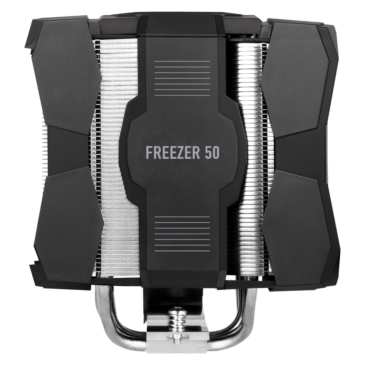 Un dissipatore CPU per computer nero e argento, "FREEZER 50" è scritto sulla parte anteriore. È su sfondo bianco.