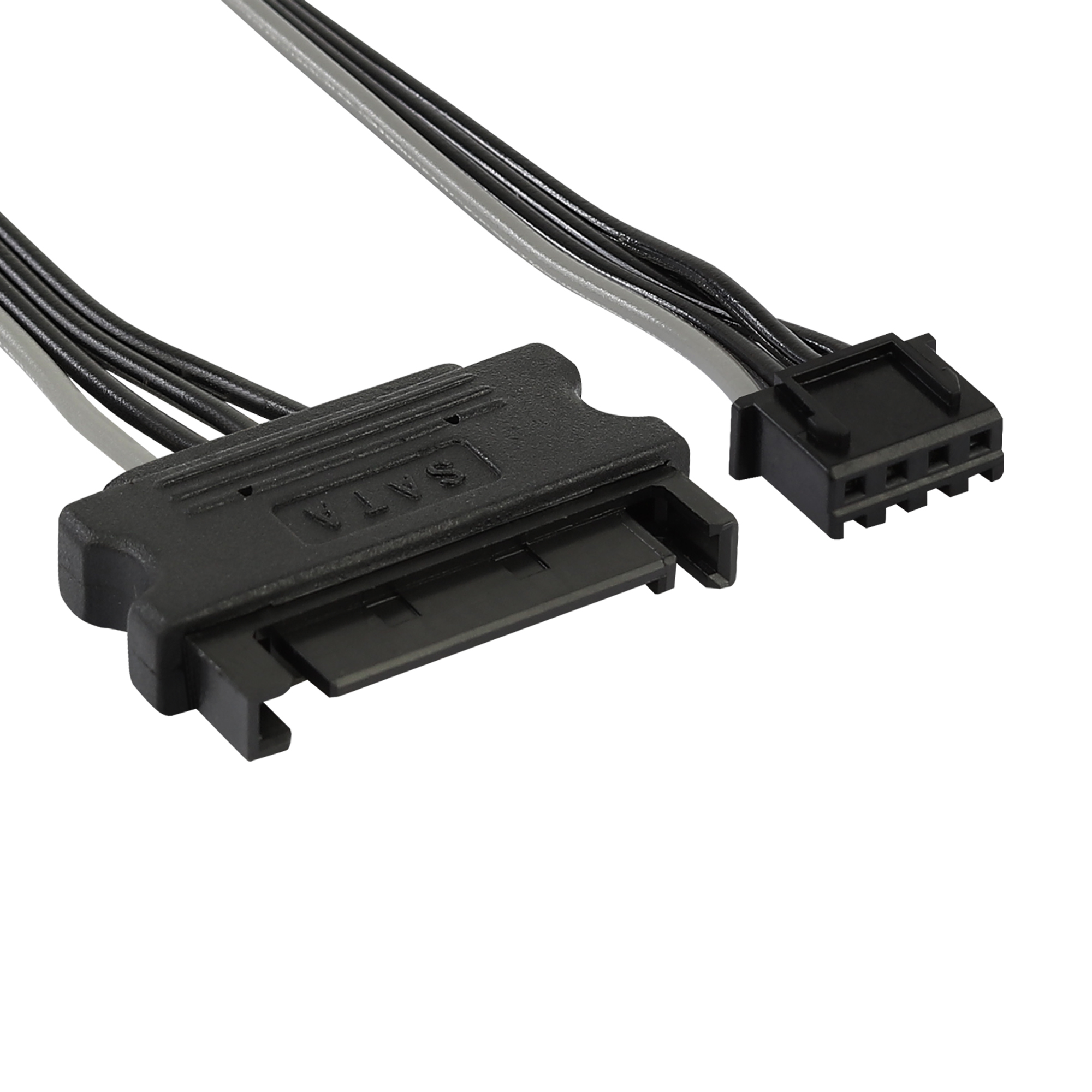 Un cavo SATA nero con un connettore e un connettore di alimentazione. Lo sfondo è bianco.