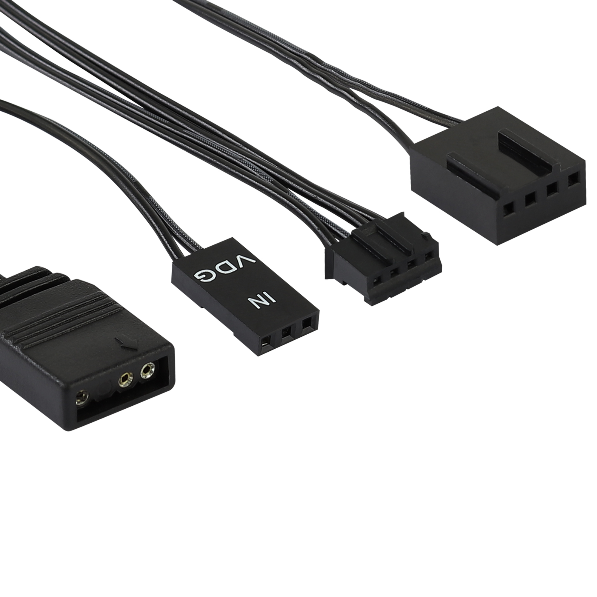 Cavi per computer neri con connettori. Su un connettore è stampato 'VDG IN'. Sfondo bianco.