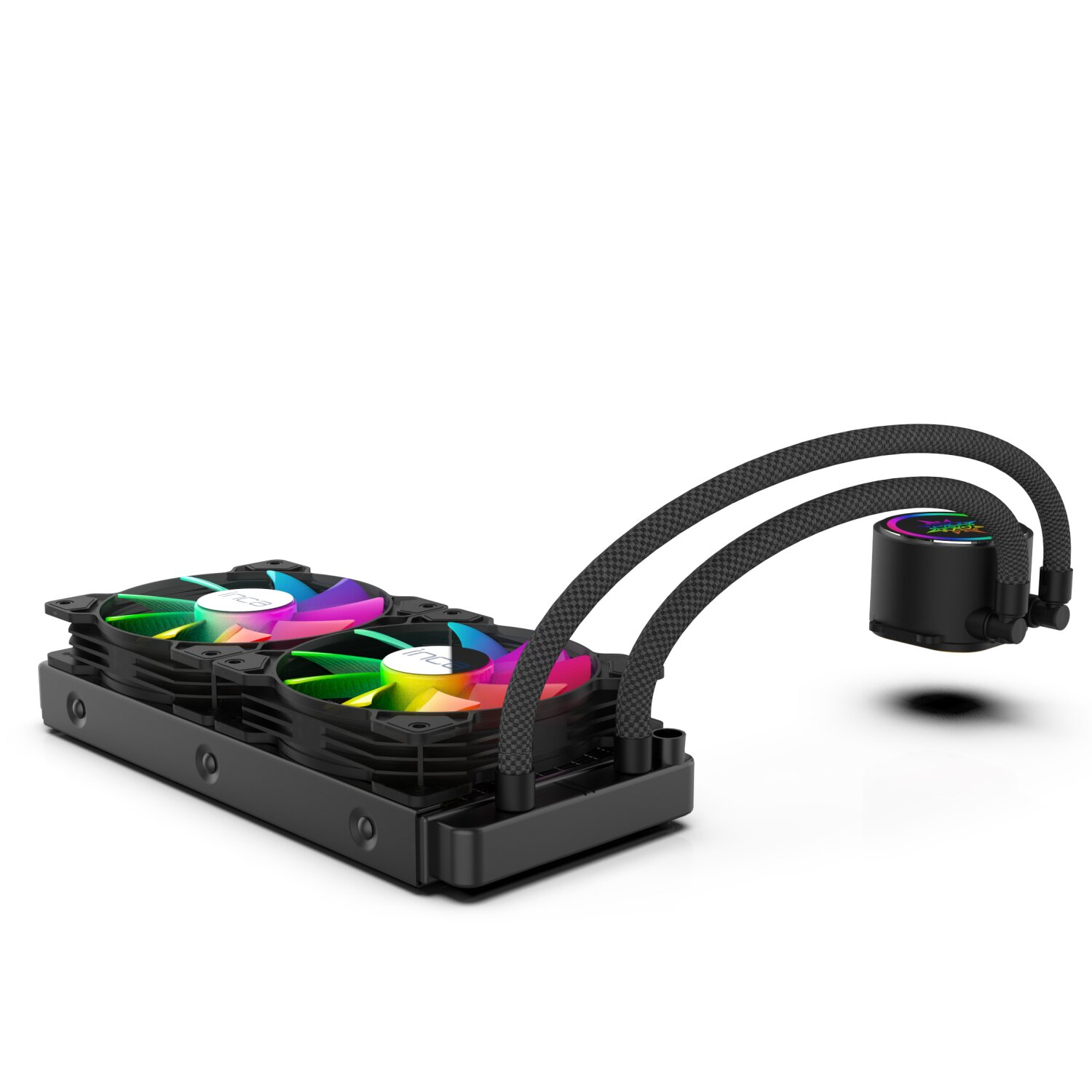 Un dissipatore a liquido per PC nero con due ventole che mostrano colori arcobaleno. Ha tubi e un'unità pompa separata.