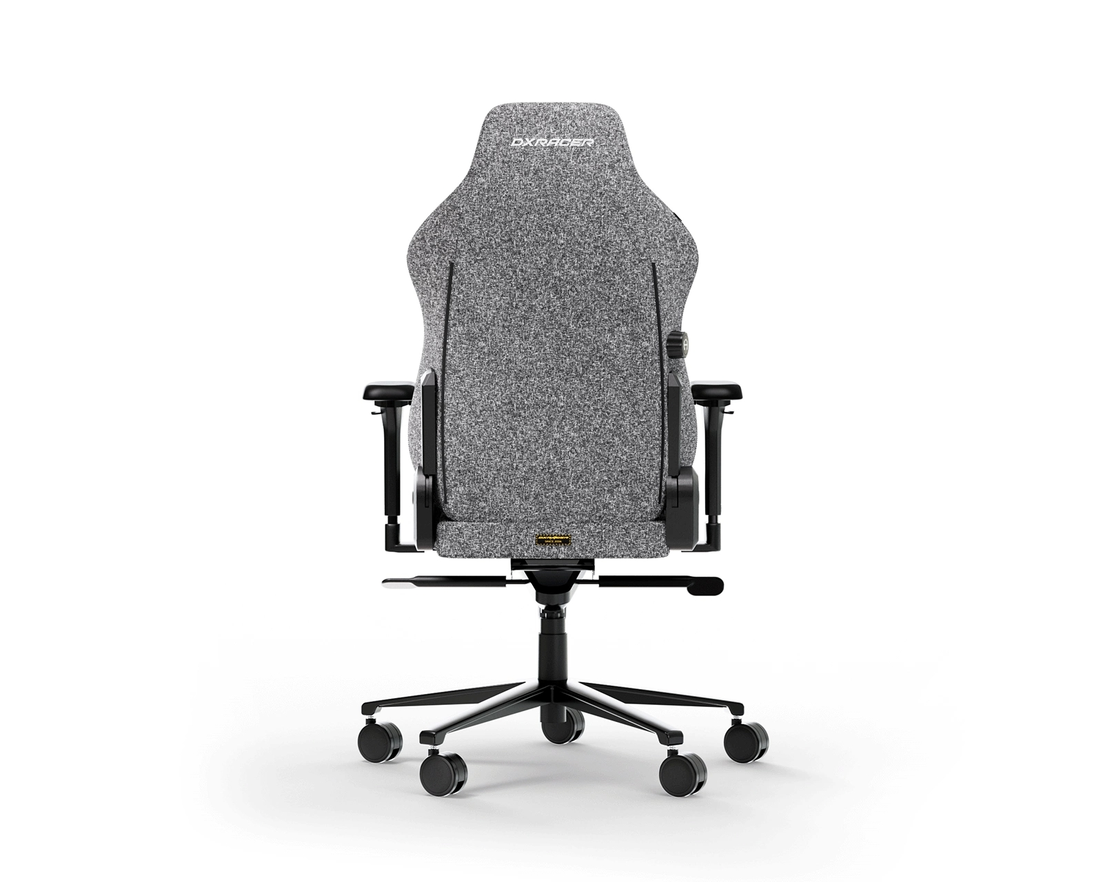 Rückansicht eines grau-schwarzen DXRACER-Gaming-Stuhls. Der Stuhl hat eine hohe Rückenlehne, Armlehnen und ein Fünf-Sterne-Gestell mit Rädern.