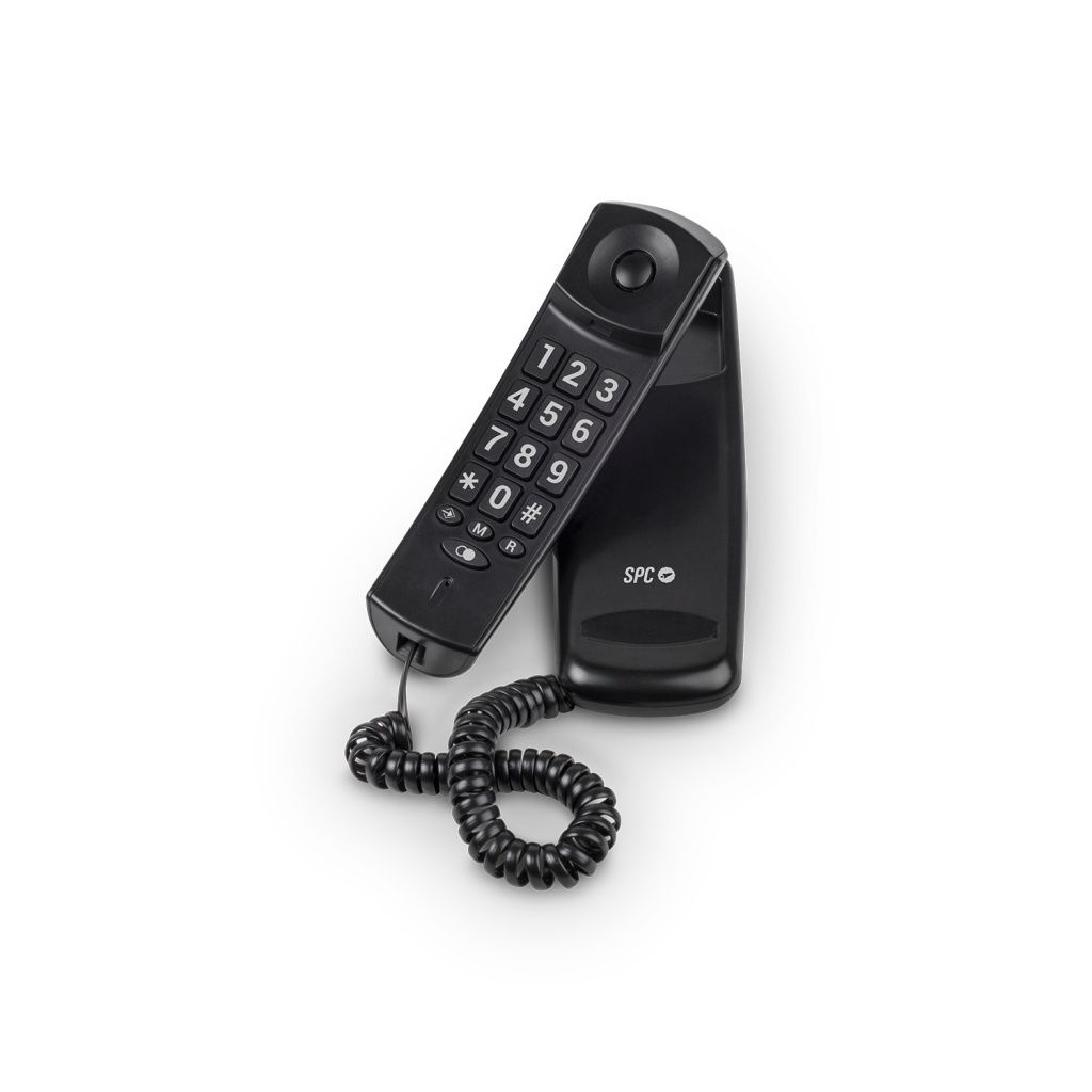 Un teléfono con cable SPC negro está en ángulo sobre una superficie blanca. El teléfono tiene un teclado y un cable en espiral.
