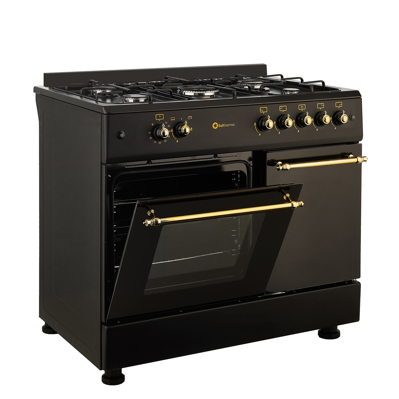 Una estufa Soltherm negra con la puerta del horno parcialmente abierta y manijas doradas. Se ven seis quemadores arriba.