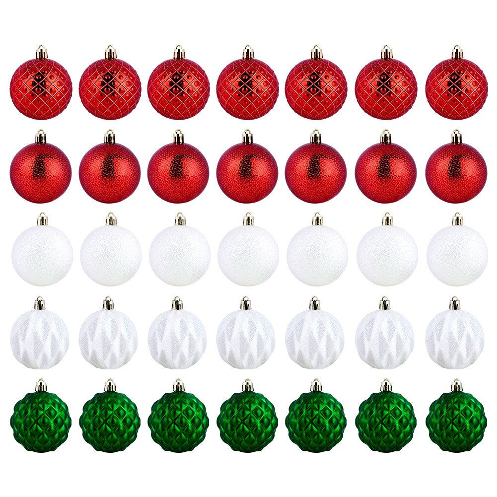 Filas de adornos navideños: rojo, blanco y verde. Los adornos tienen varias texturas, incluyendo diseños lisos y texturizados.