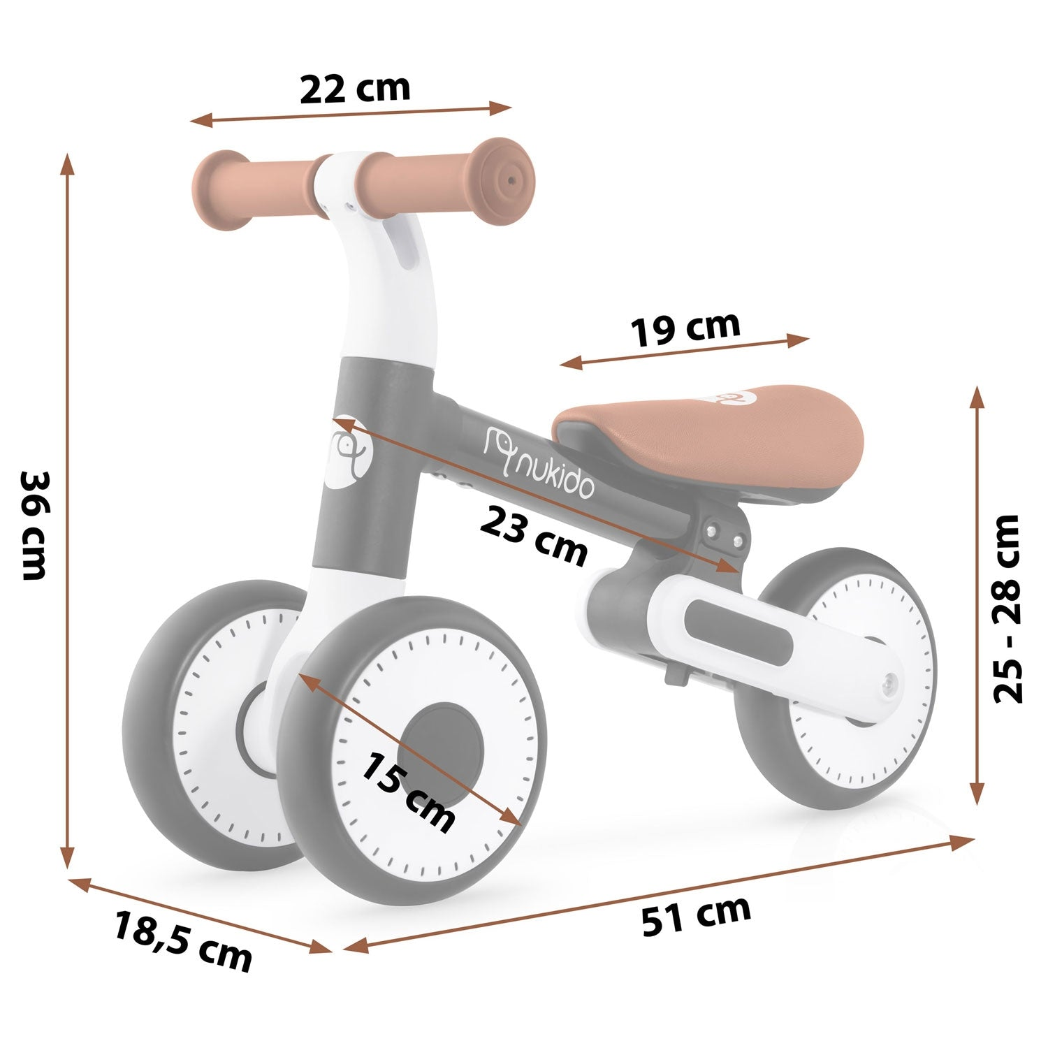 Una bicicleta de equilibrio para niños, blanca y gris, con asiento y manillar marrones, dimensiones etiquetadas. La bicicleta tiene tres ruedas.