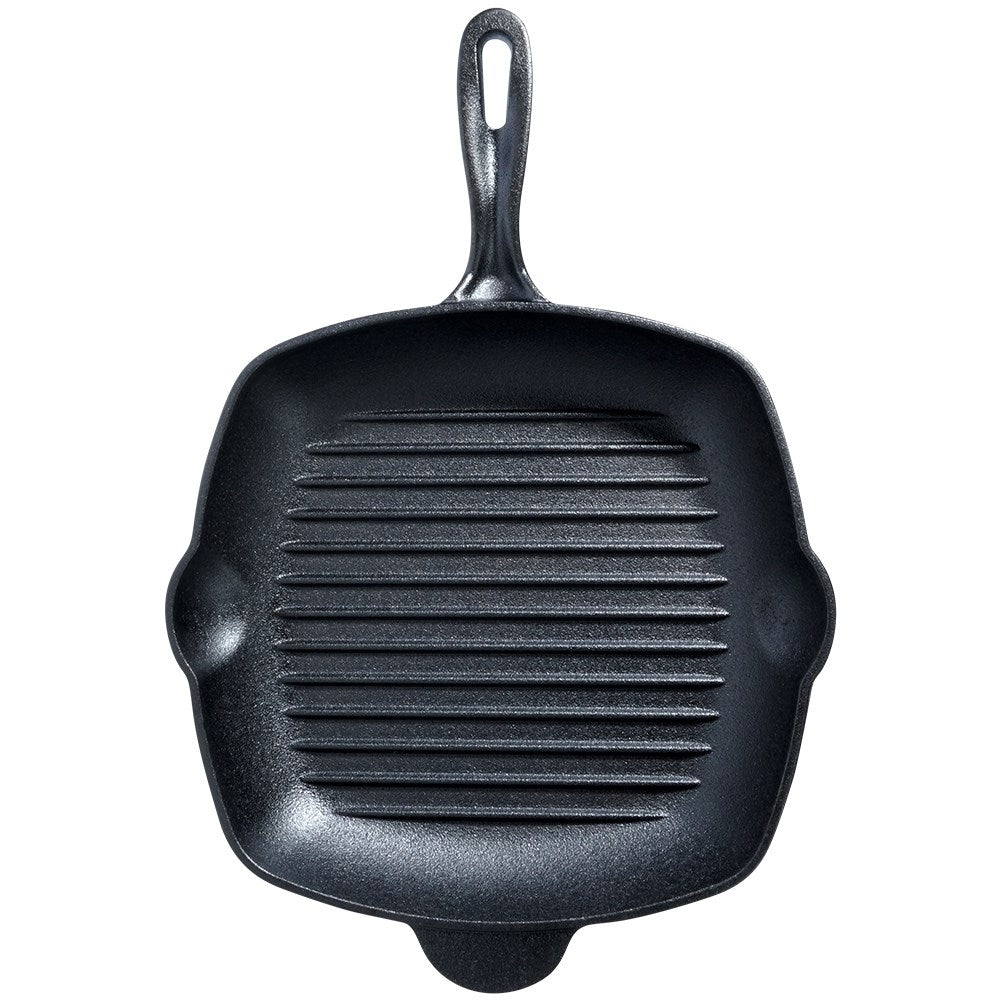 Eine schwarze Grillpfanne aus Gusseisen mit Griff. Sie ist quadratisch mit geriffelter Kochfläche und einem Griff mit Loch zum Aufhängen.