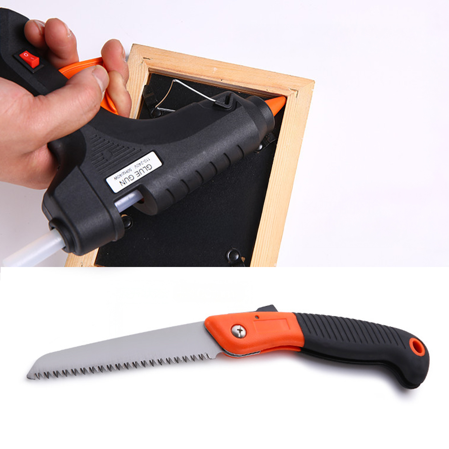 Eine Hand benutzt eine Heißklebepistole auf einem Holzrahmen. Darunter eine Klappsäge mit orange-schwarzem Griff und silberner Klinge.