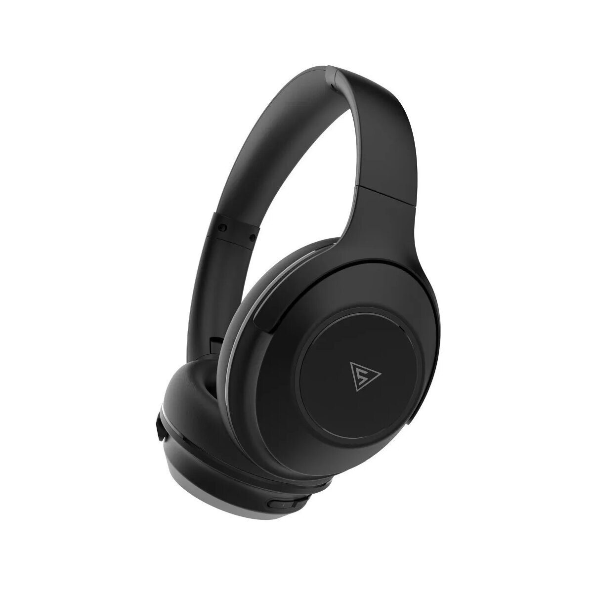 Ein schwarzer Over-Ear-Kopfhörer vor weißem Hintergrund. Der Kopfhörer hat eine kreisförmige Ohrmuschel mit Logo und einen gepolsterten Kopfbügel.