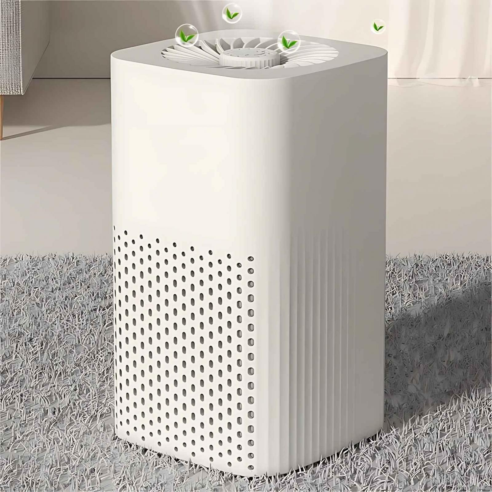 Weißer Luftreiniger auf einem grauen Teppich. Er hat eine perforierte Front und einen Ventilator mit grünen Blatt-Symbolen.