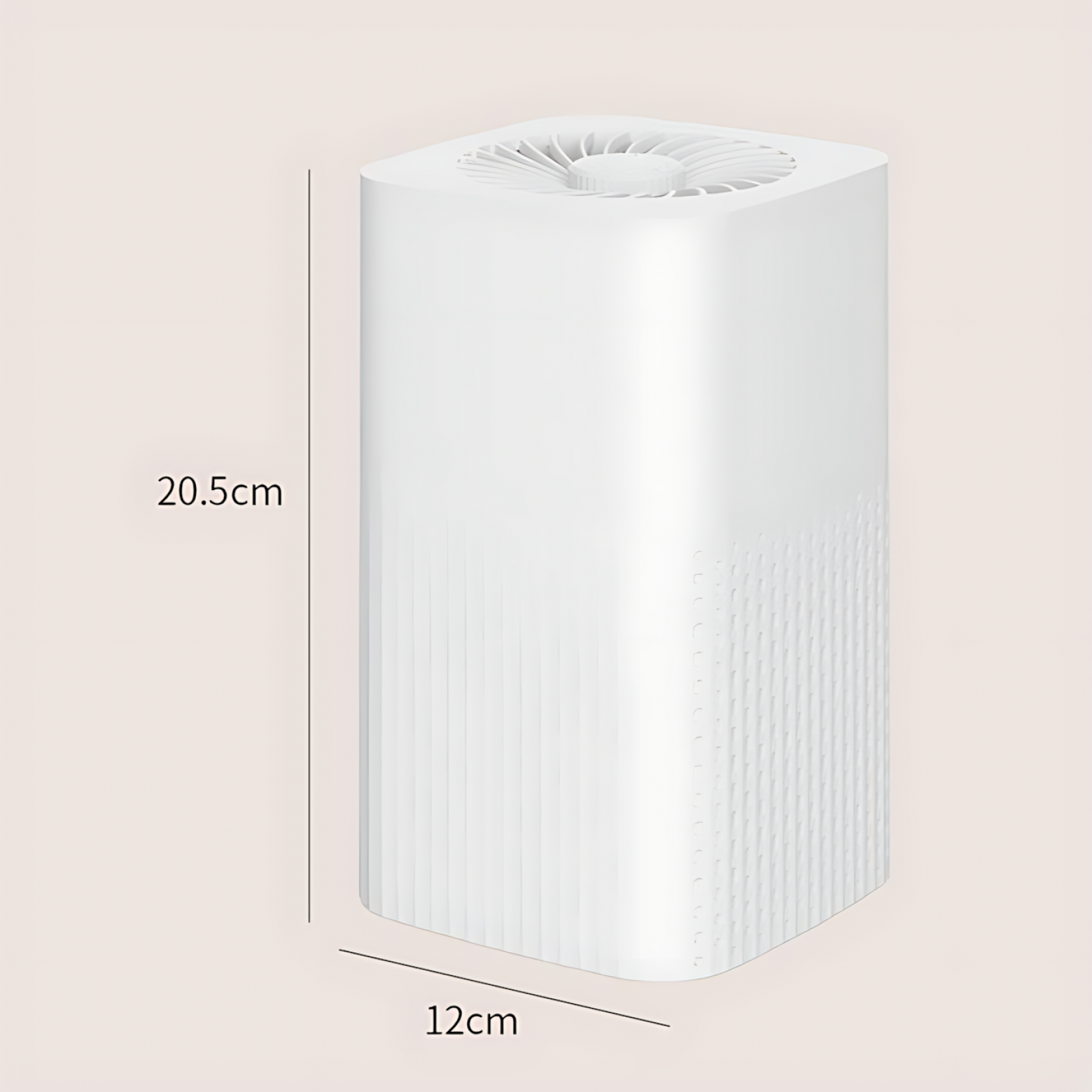 Ein weißer Luftreiniger, 20,5 cm hoch und 12 cm breit, mit einem Ventilator oben und einem gemusterten unteren Bereich, auf hellem Hintergrund.