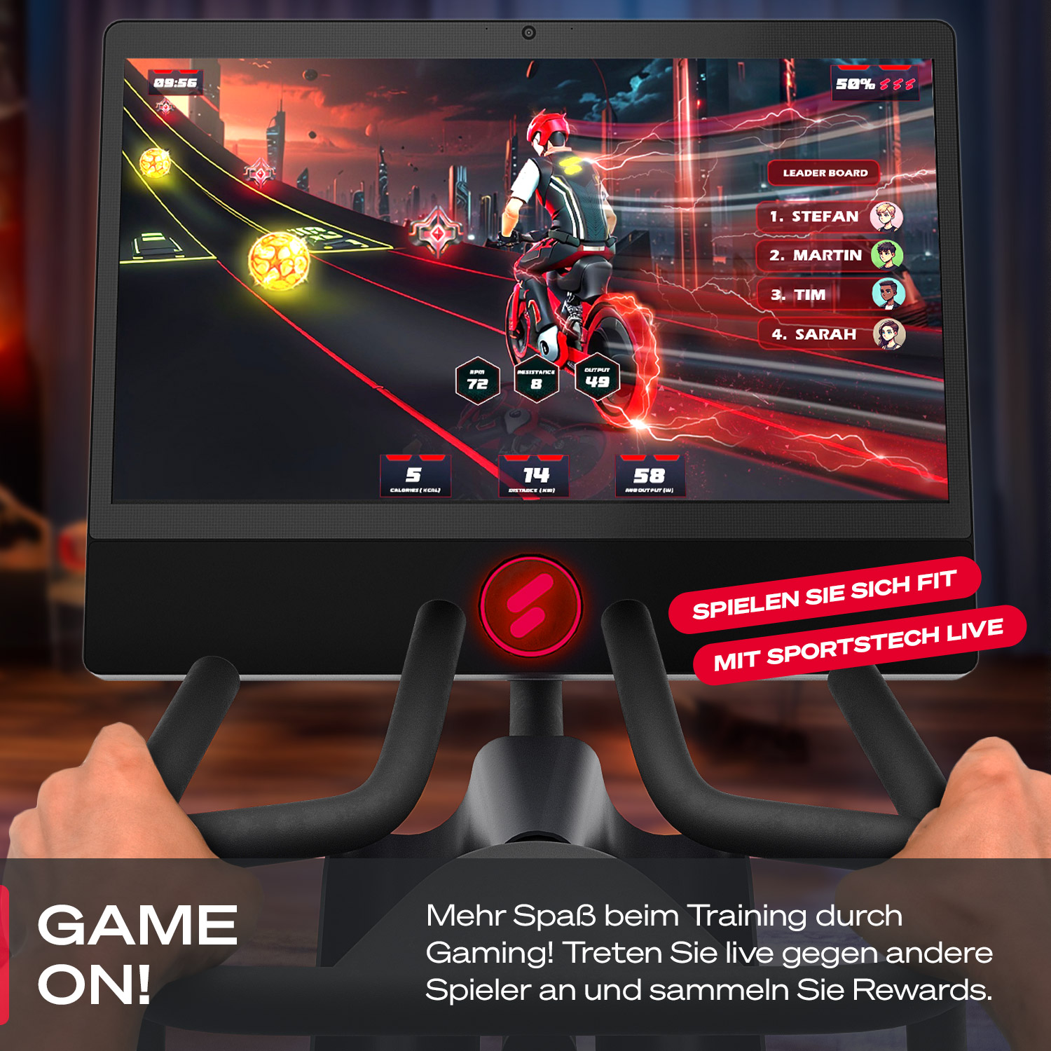 Eine Person fährt auf einem Heimtrainer mit Bildschirm, der ein Spiel zeigt. Der Bildschirm zeigt Statistiken, eine Rangliste und eine futuristische Stadt.