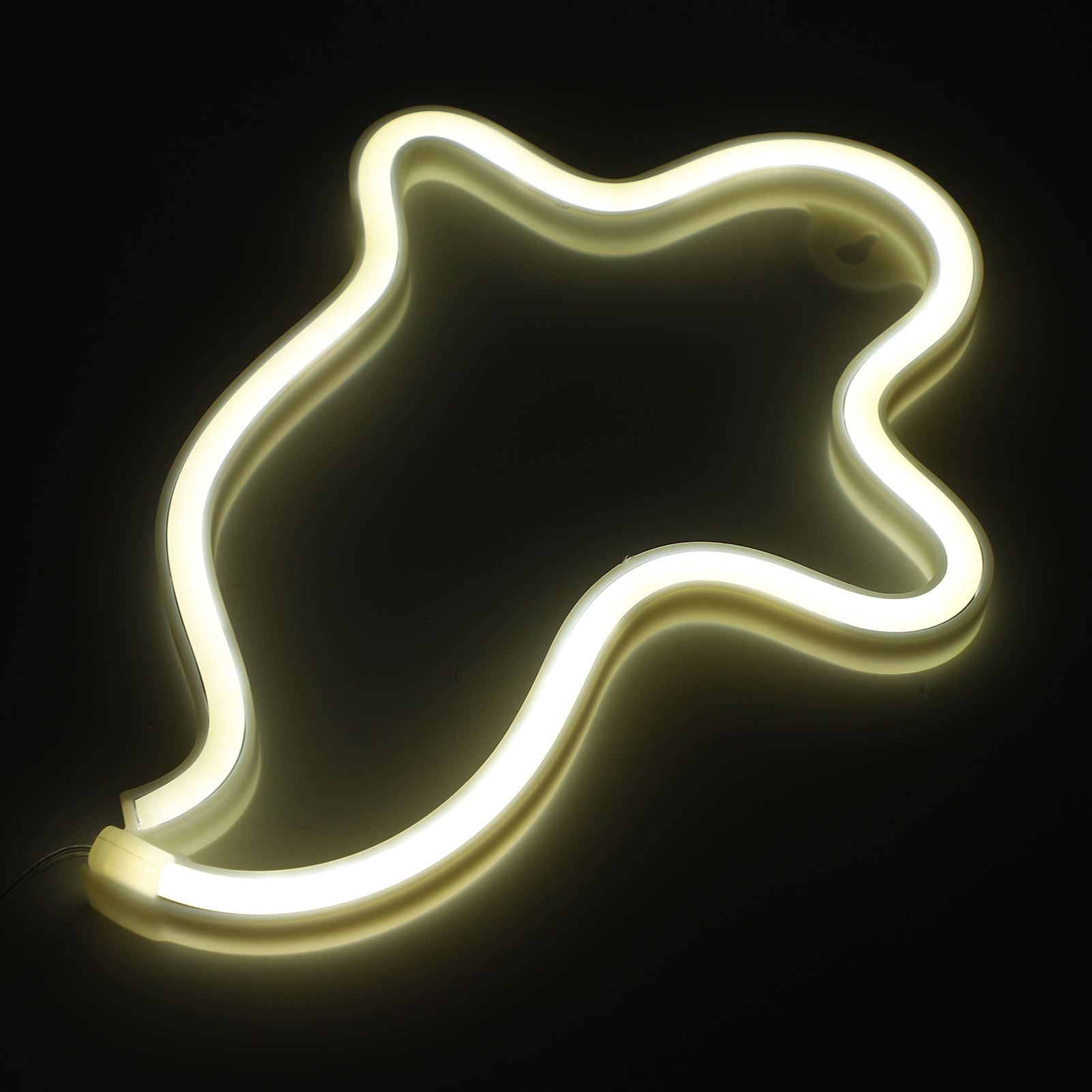 Ein neonfarbenes Licht in Sternform, das vor einem schwarzen Hintergrund weiß leuchtet. Das Licht ist eine durchgehende Linie.