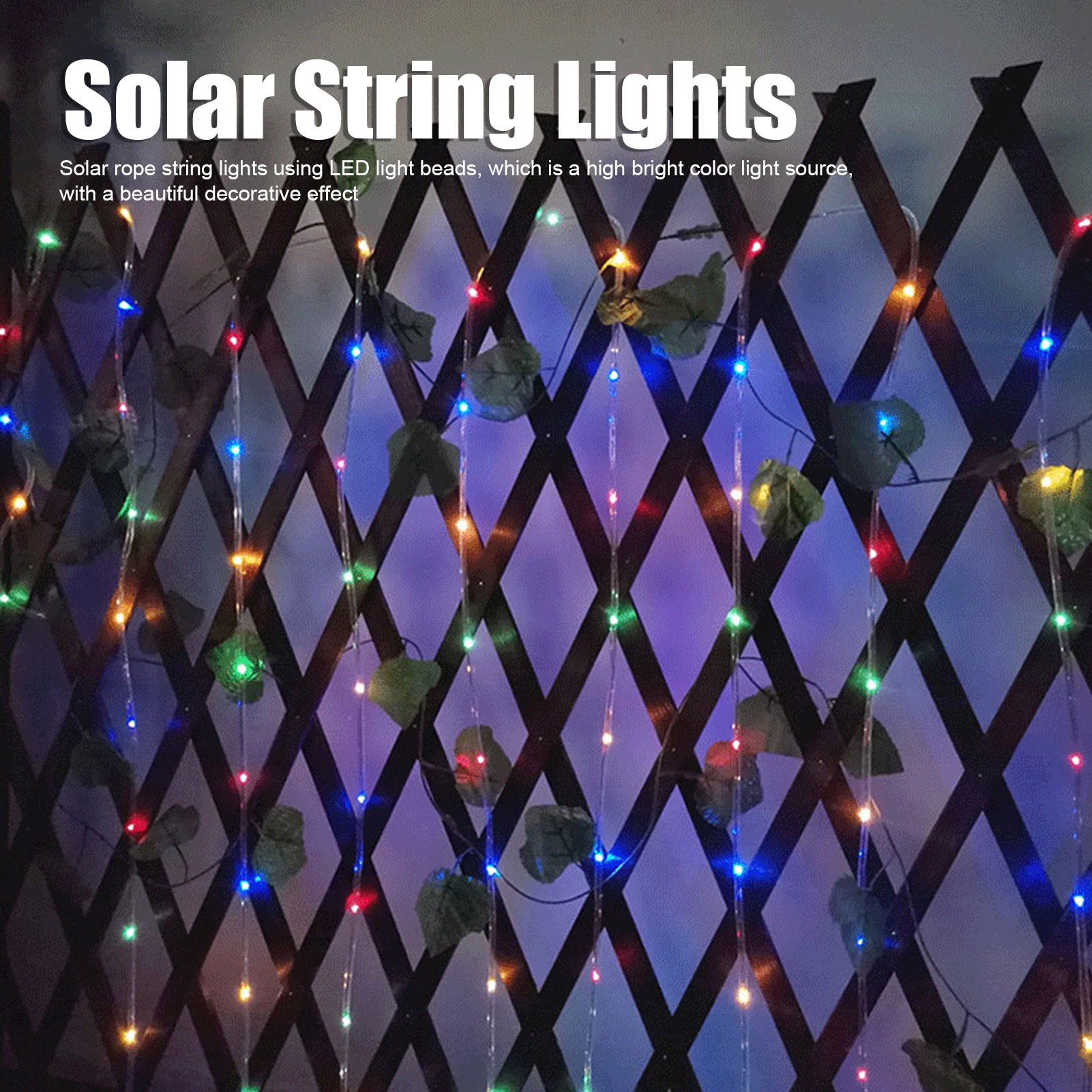 Lichterketten mit roten, blauen und grünen LEDs sind auf einem braunen Spalier mit grünen Blättern drapiert.