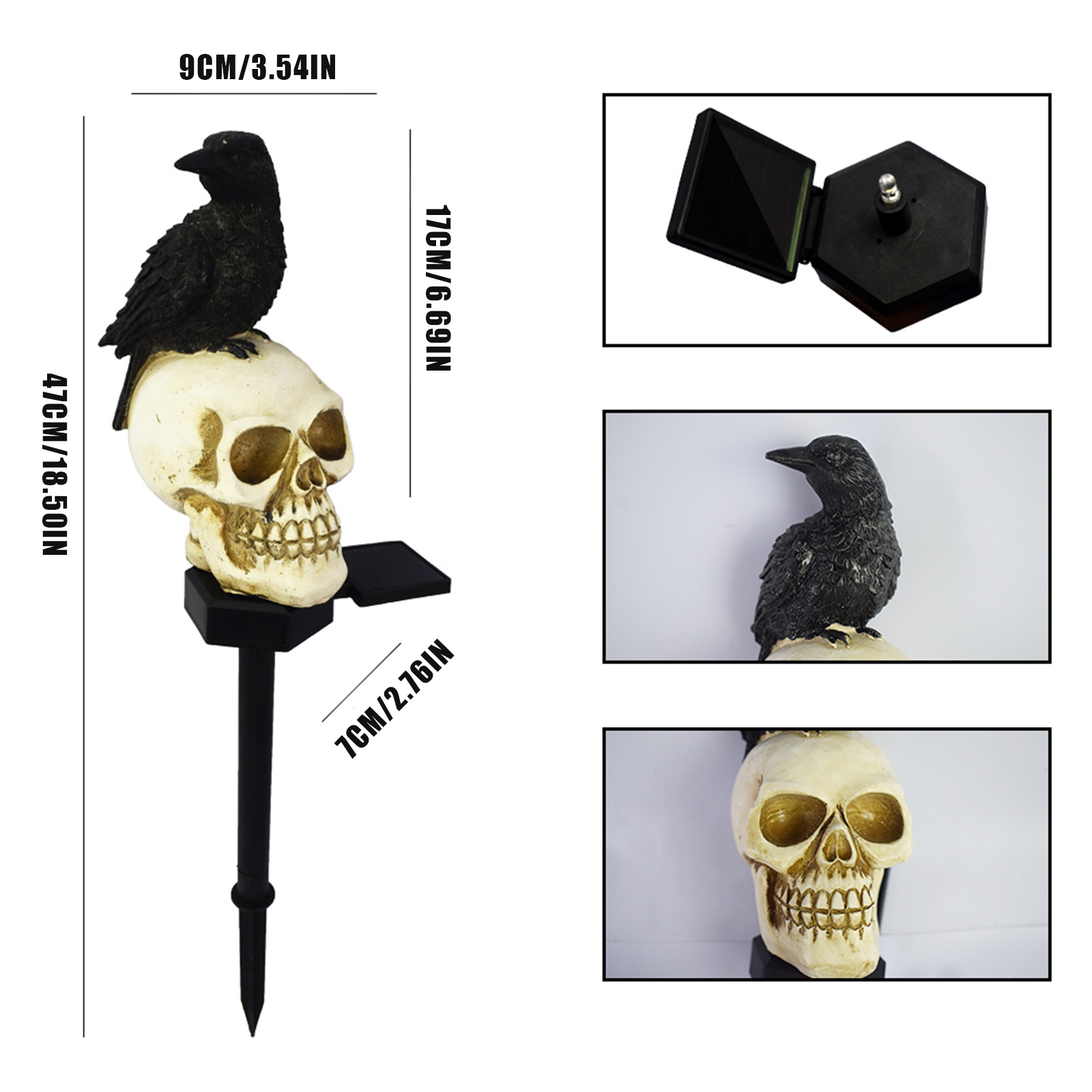 Ein Halloween-Gartenstecker mit einem Raben auf einem Schädel. Er hat ein schwarzes Solarpanel und einen langen Pfahl.