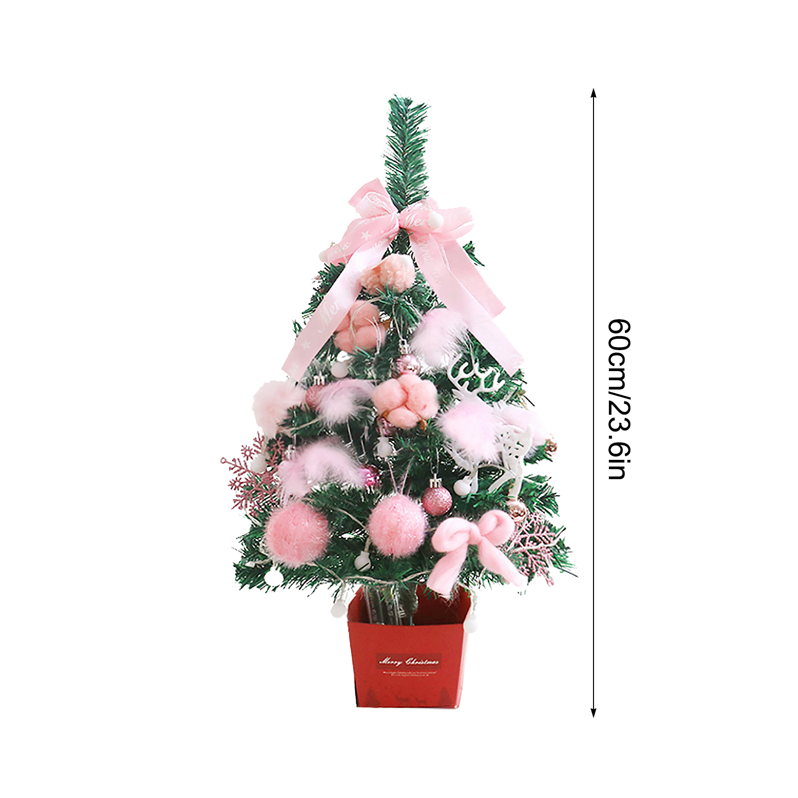 Ein kleiner Weihnachtsbaum in einem roten Topf, geschmückt mit rosa Schleifen, Ornamenten und Pompons. Der Baum ist ca. 60 cm/23,6 Zoll hoch.