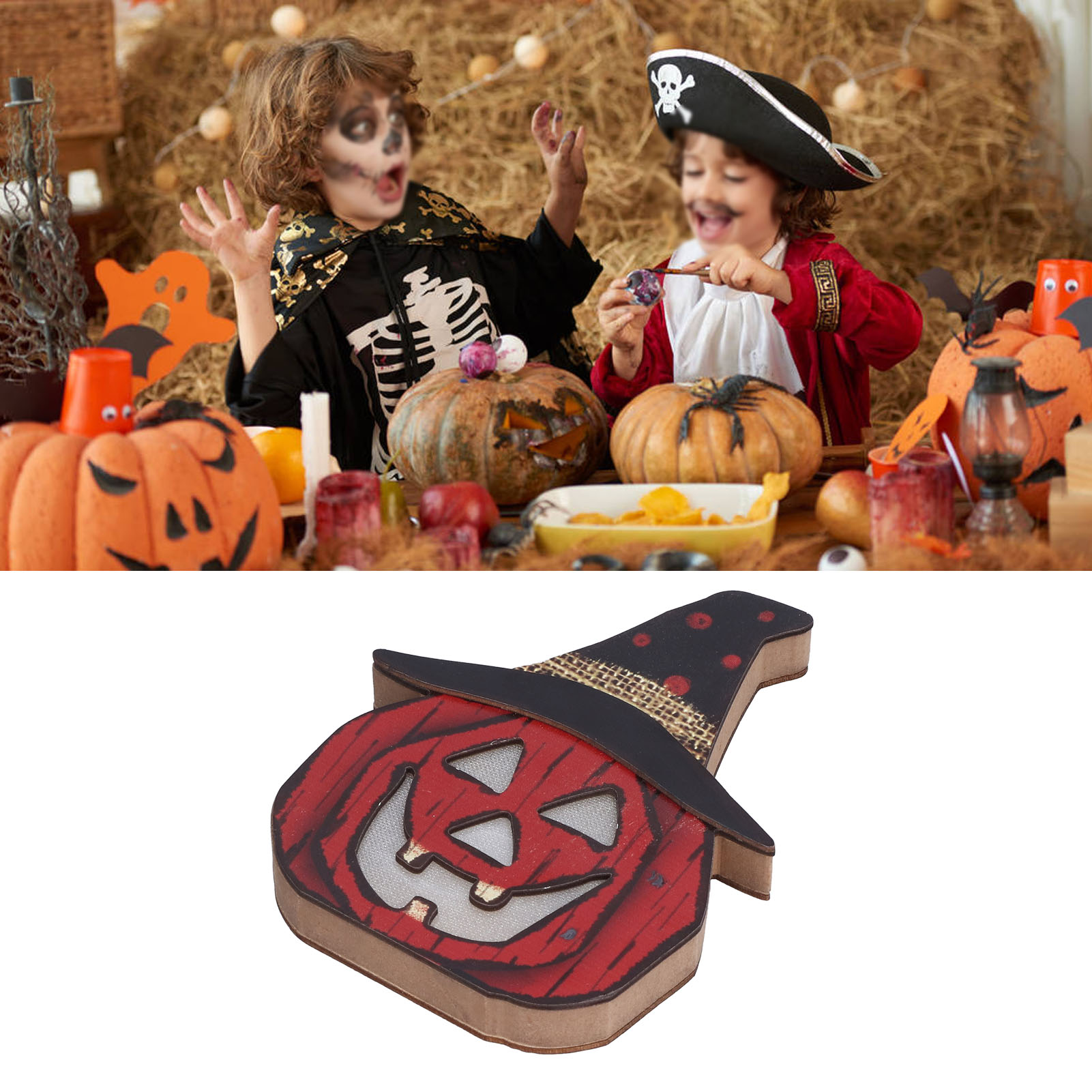 Zwei Kinder in Halloween-Kostümen mit Kürbissen und Dekorationen. Eine hölzerne Kürbisdekoration ist im Vordergrund.