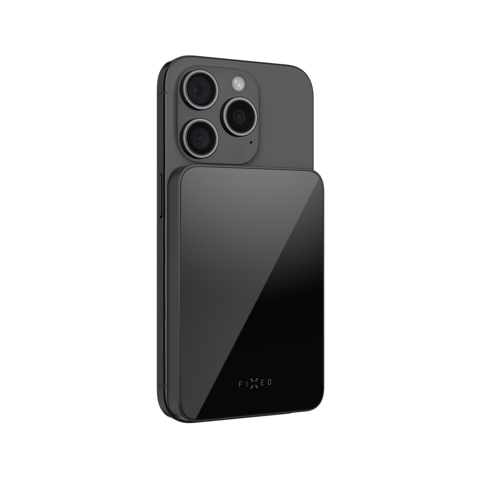 Ein schwarzes iPhone mit einem schwarzen magnetischen Ladegerät. Das Telefon hat drei Kameras, das Ladegerät sagt 'FIXED'.