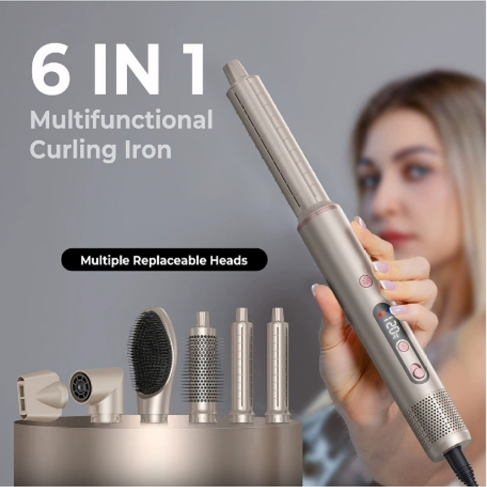 Eine Frau hält einen Lockenstab mit mehreren Aufsätzen. Es ist ein 6-in-1-Multifunktions-Lockenstab mit austauschbaren Köpfen.