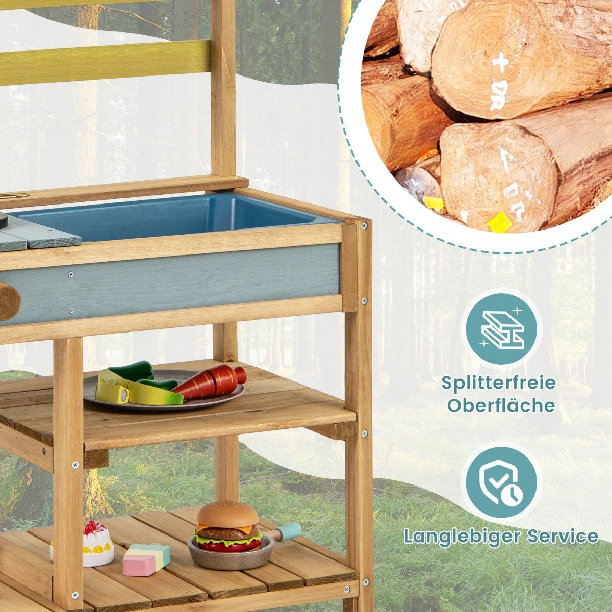 Cocina de juego de madera con lavabo azul, comida de juguete y troncos de madera al fondo. Incluye una hamburguesa y verduras de juguete.