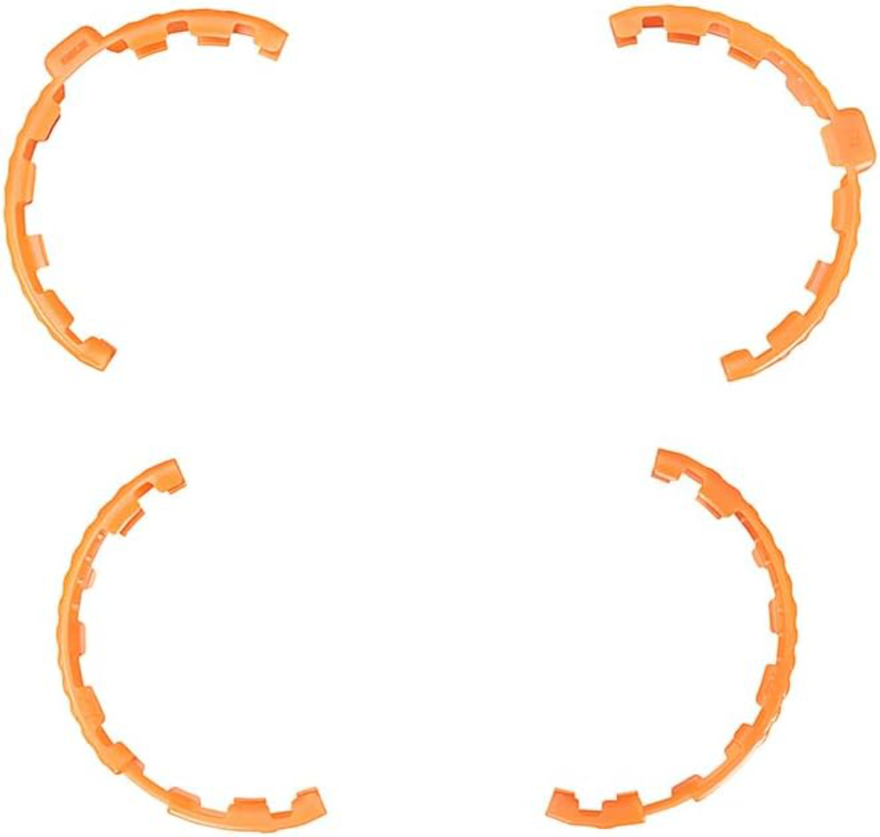 Vier orangefarbene, halbkreisförmige Kunststoffteile, die in einem Quadrat angeordnet sind. Jedes Teil hat Laschen und befindet sich auf weißem Grund.