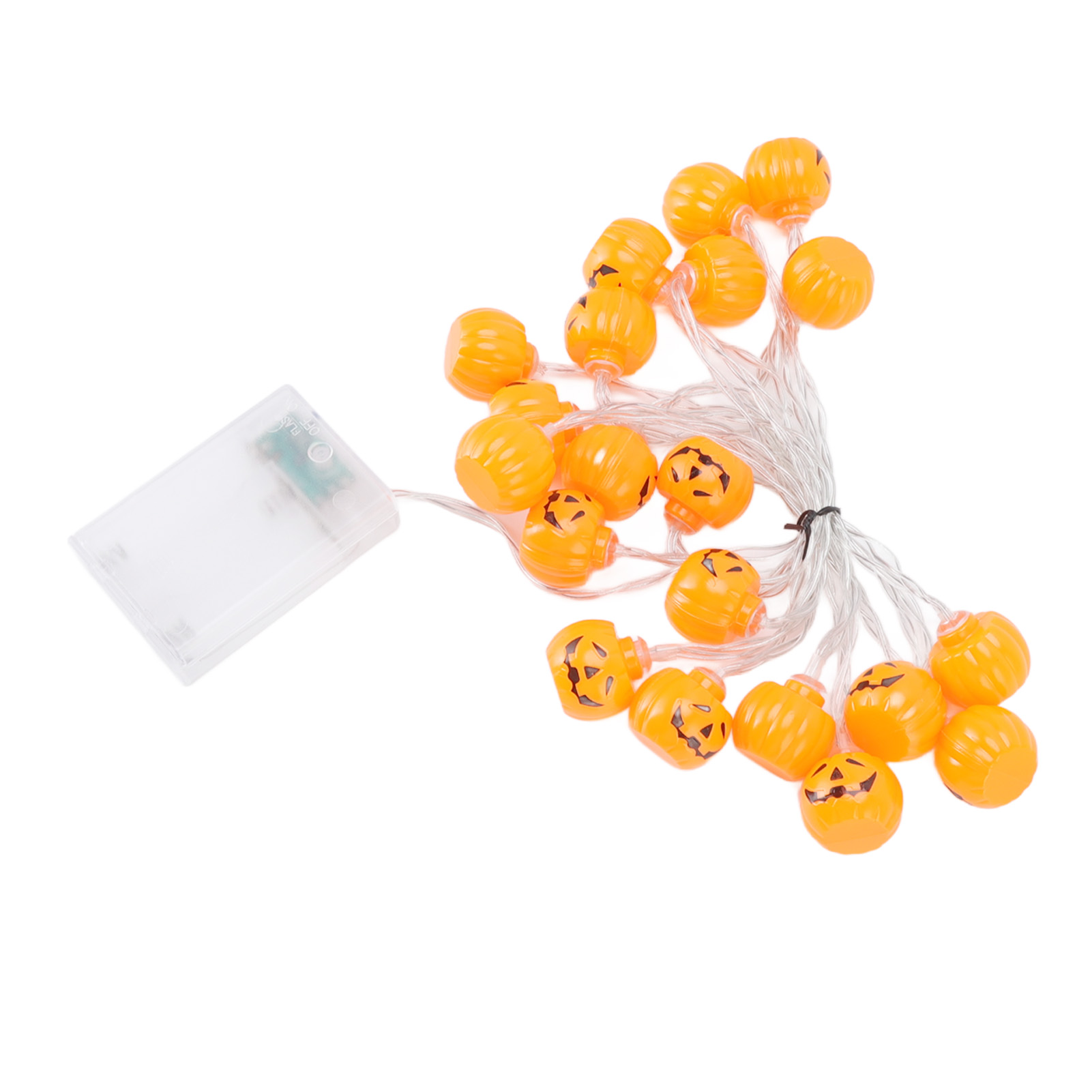 Kette aus orangefarbenen Kürbislichtern. Auf der linken Seite befindet sich ein durchsichtiges Batteriefach. Der Hintergrund ist schlicht weiß.