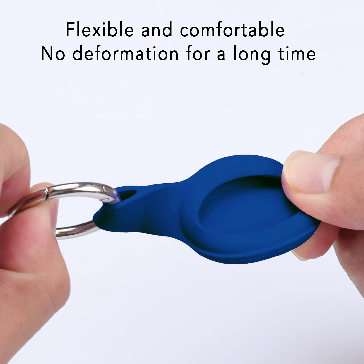 Hände halten einen blauen, ovalen Gegenstand mit einem Metallring. Weißer Hintergrund. Text oben: Flexibel und komfortabel. Keine Verformung.