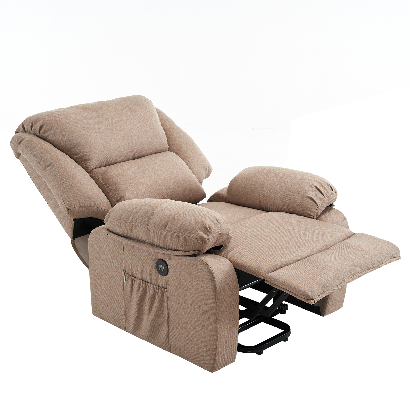 Sillón reclinable beige con reposapiés extendido. Cuenta con brazos acolchados, respaldo y reposacabezas. Marco de metal negro visible.