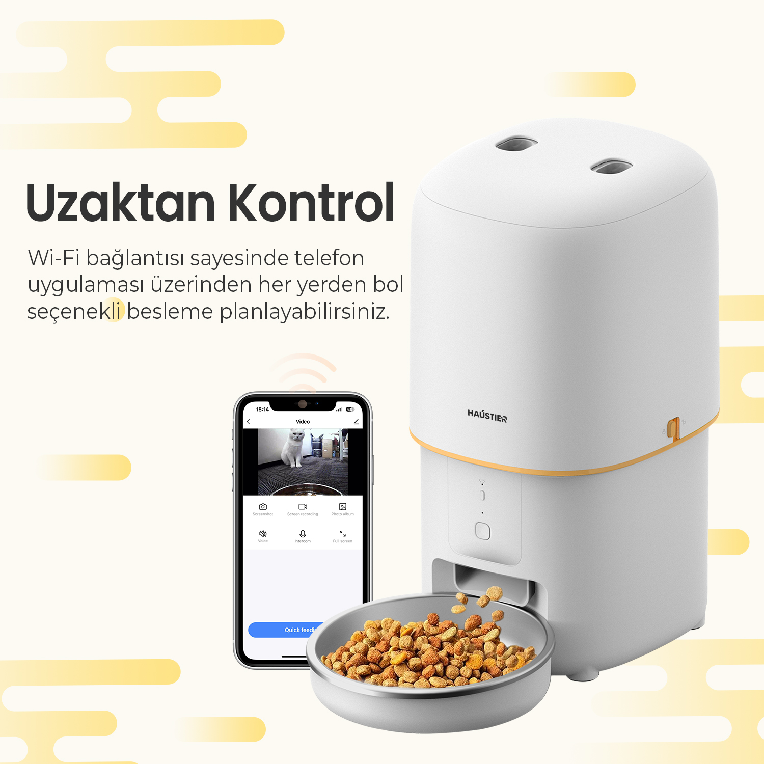 Beyaz ve turuncu bir evcil hayvan besleyici, kedi videosu gösteren bir telefonla. Mama bir kaseye dağıtılıyor. Metin 'Uzaktan Kontrol'.