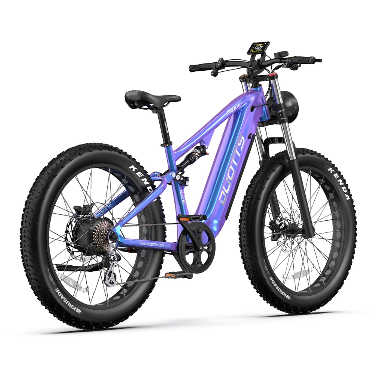 Una bicicletta elettrica viola e blu con pneumatici larghi, display digitale e componenti neri su sfondo bianco.