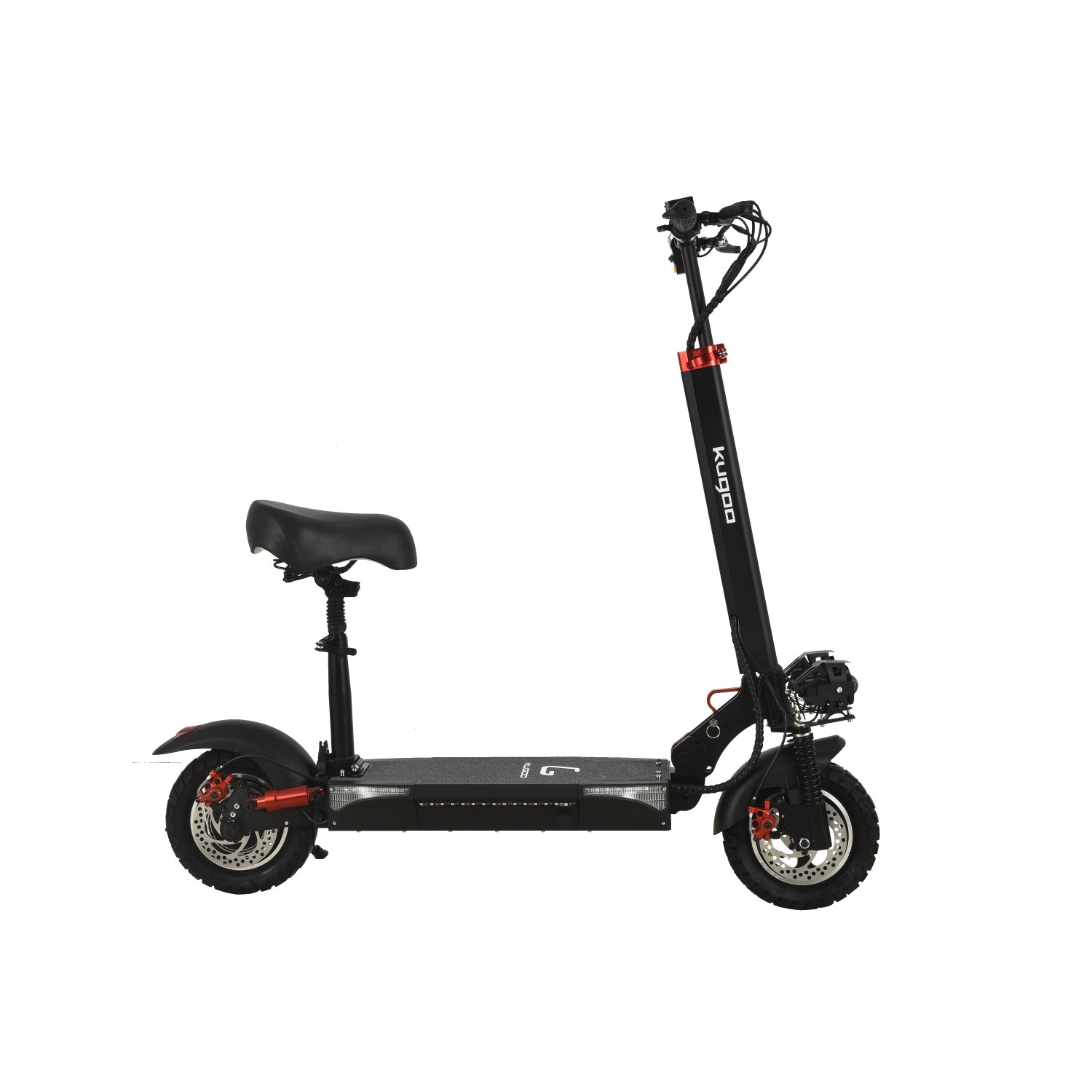 Scooter elettrico nero con sedile. Ha un telaio nero, dettagli rossi e un faro. Sfondo bianco.