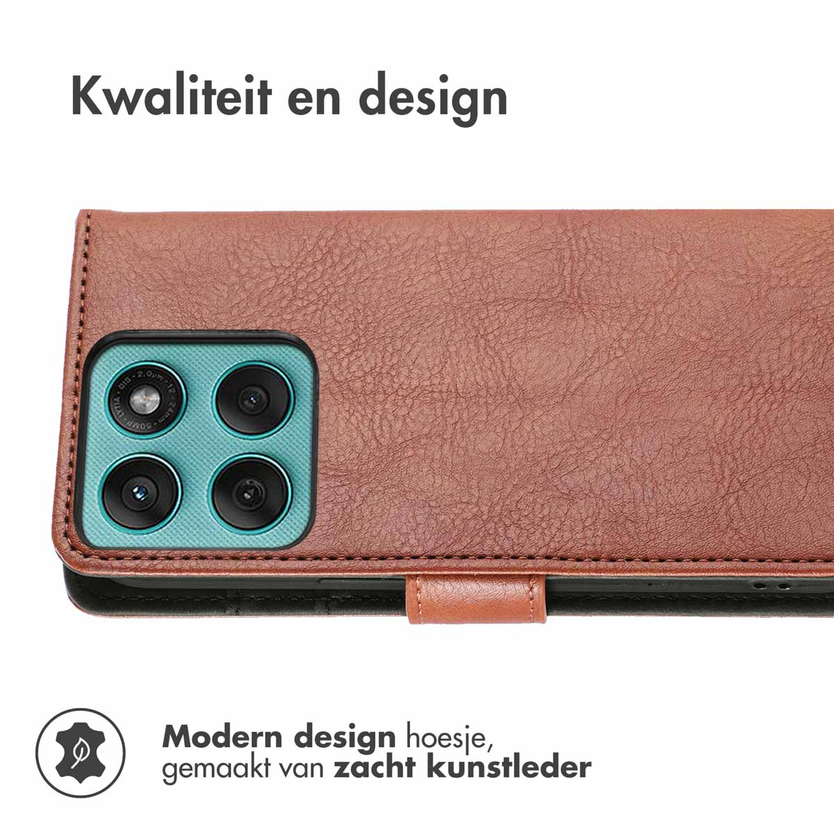 Un étui de téléphone en cuir marron avec des lentilles de caméra. En haut : 'Kwaliteit en design'. En bas : 'Design moderne, en similicuir souple'.