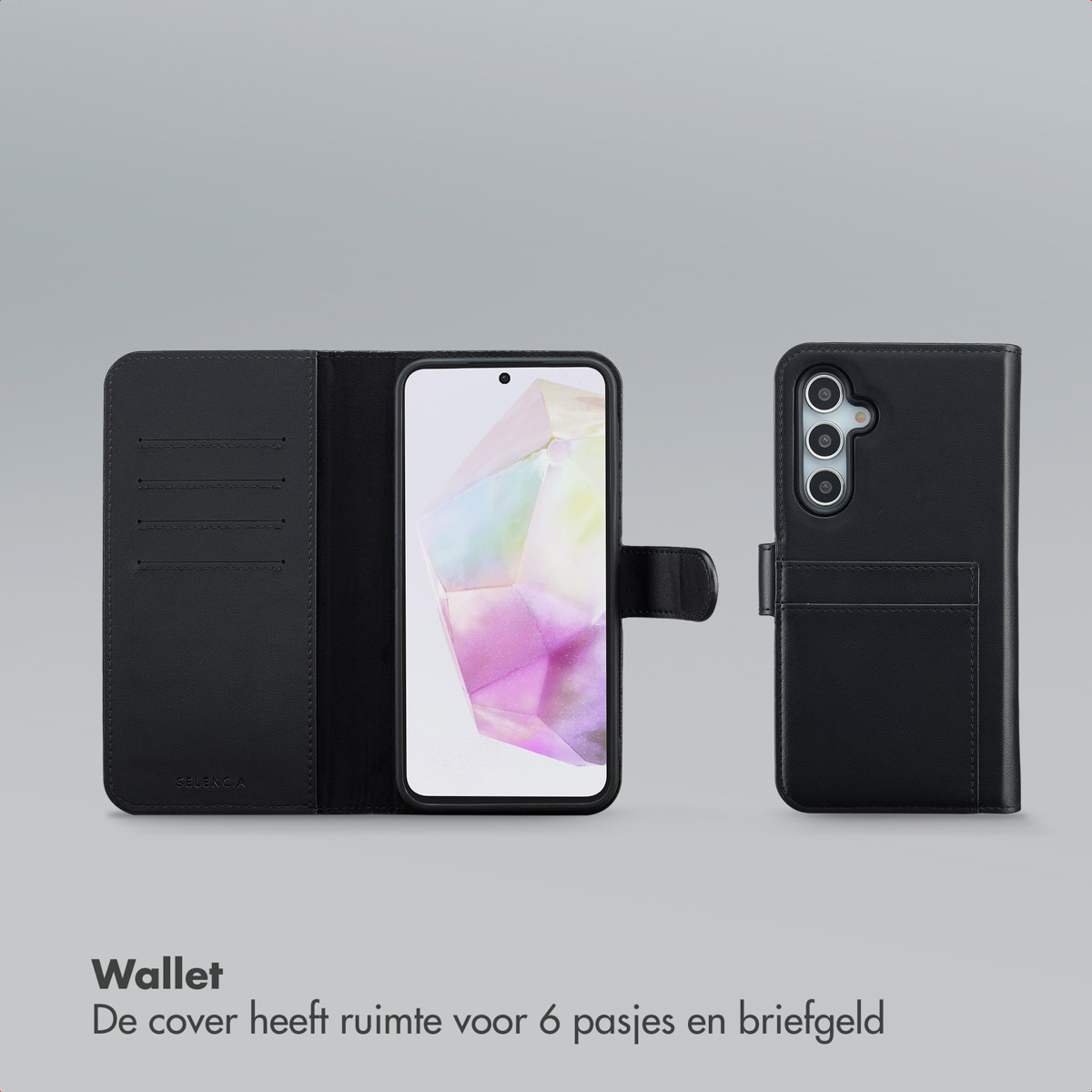 Een zwarte portemonnee telefoonhoes met een smartphone erin. De hoes is links open en rechts gesloten. De achtergrond is lichtgrijs.