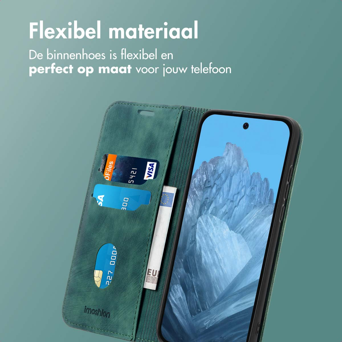 Groene telefoonhoes met creditcards en een telefoon erin. Tekst: 'Flexibel materiaal'.