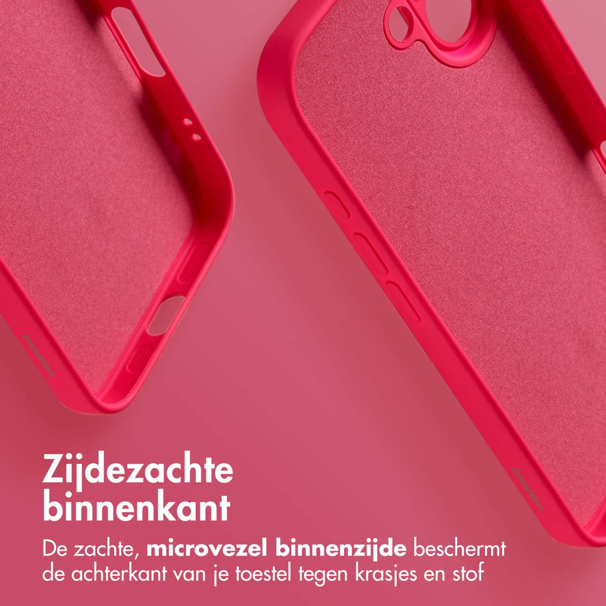 Deux coques de téléphone roses, une partiellement visible, montrant l'intérieur en microfibre douce. L'arrière-plan est un dégradé rose.