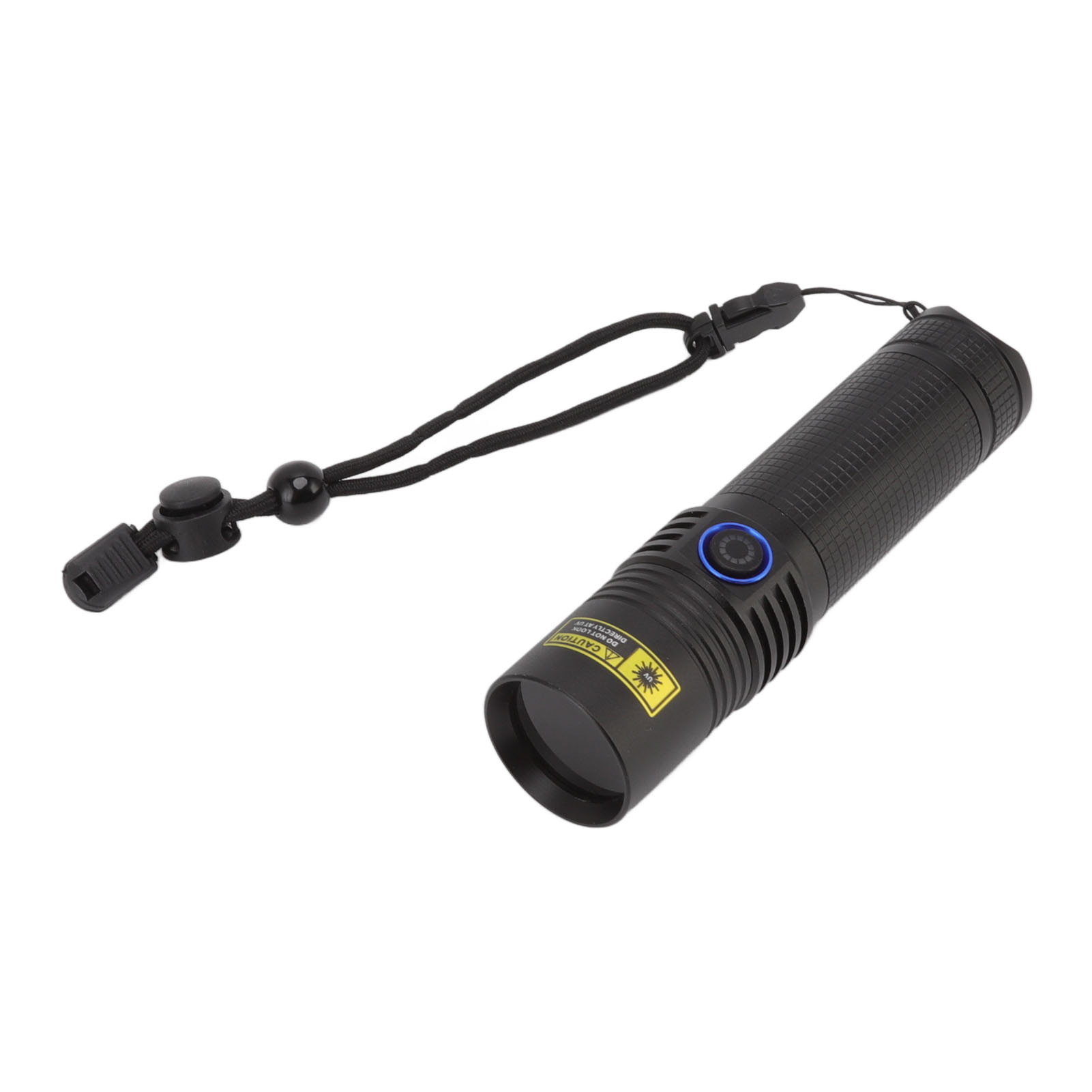 Eine schwarze Taschenlampe mit blauem Einschaltknopf und schwarzem Umhängeband auf weißem Hintergrund.