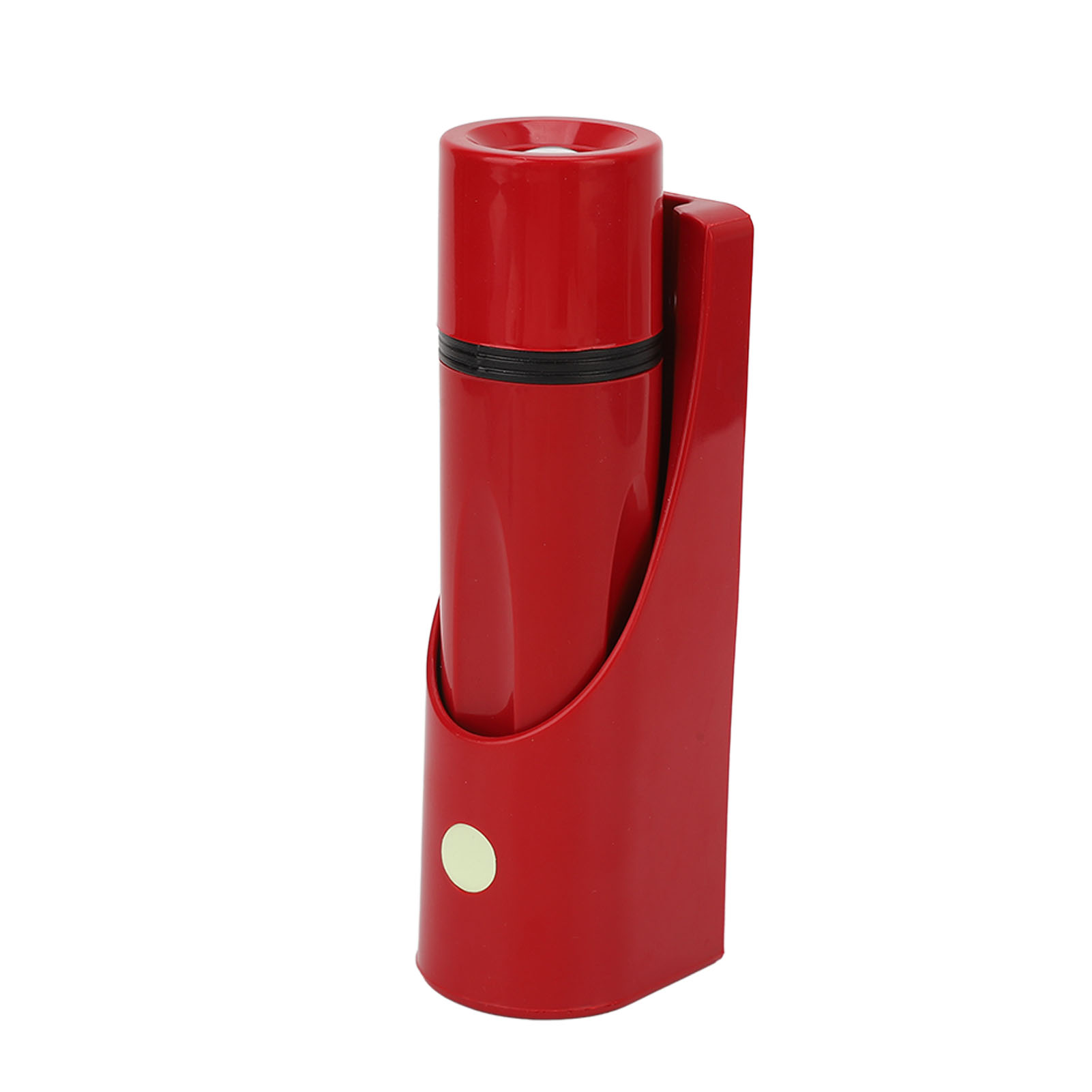 Eine rote Taschenlampe in einem roten Halter. Die Taschenlampe hat ein schwarzes Band. Ein grüner Knopf befindet sich am Halter.